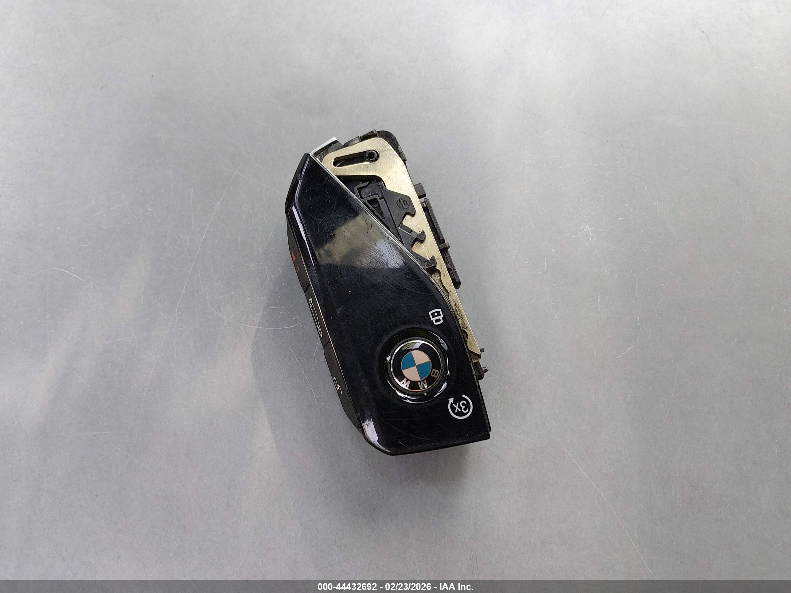 BMW I7 image 11