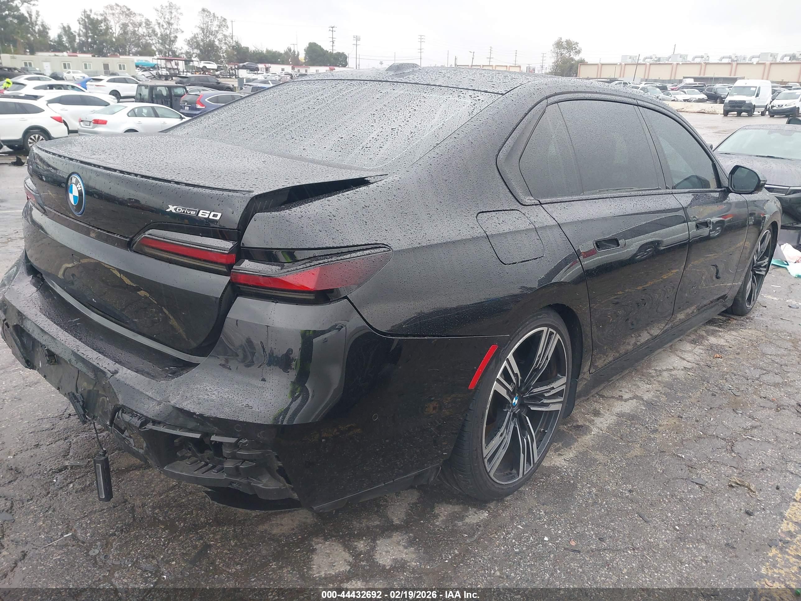 BMW I7 image 4