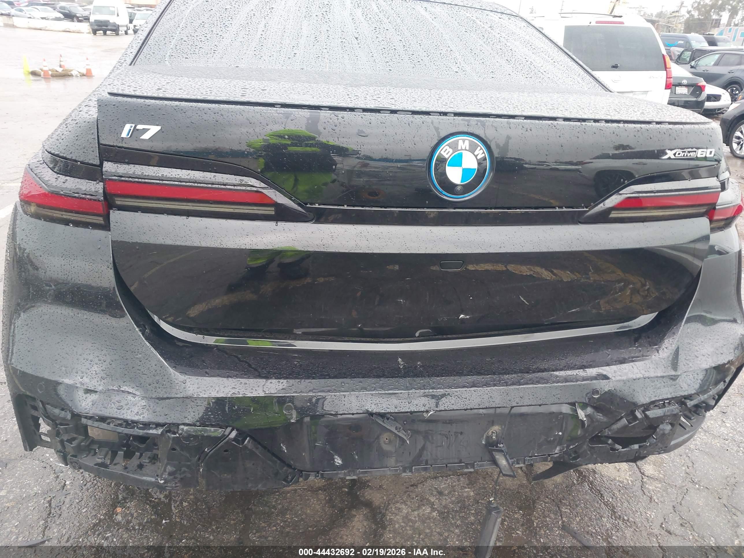 BMW I7 image 6