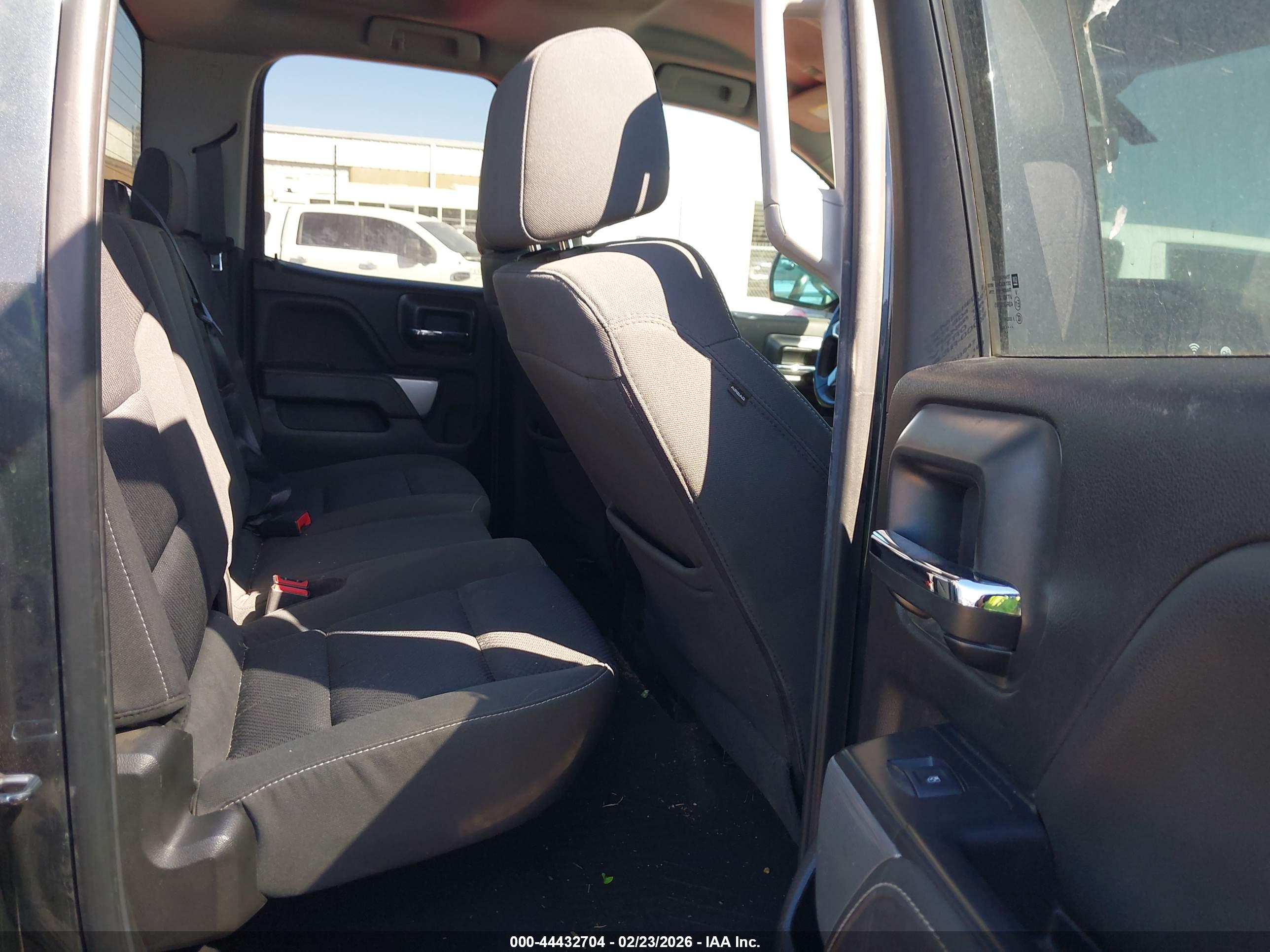 CHEVROLET SILVERADO image 8