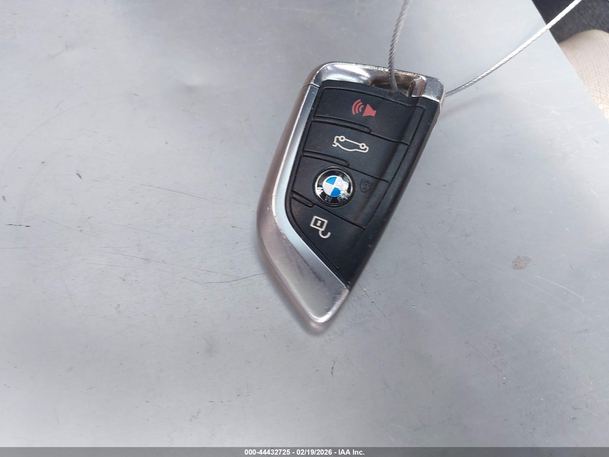 BMW X6 image 11
