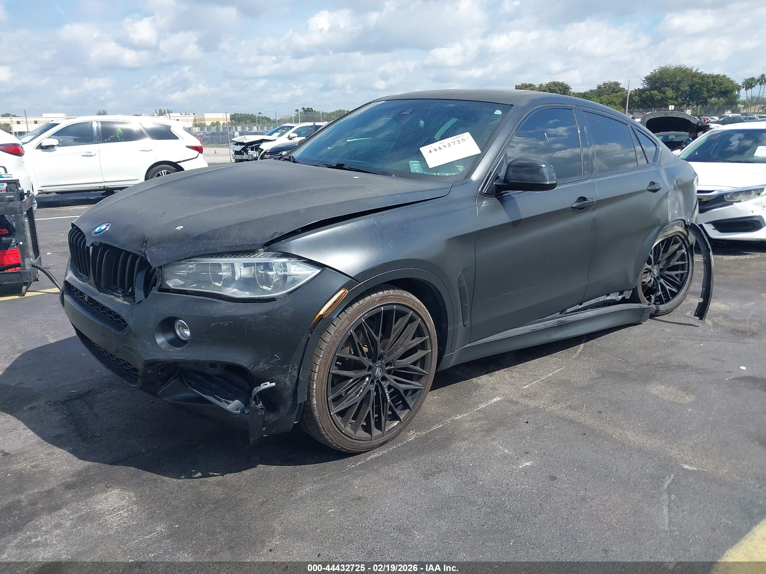 BMW X6 image 2