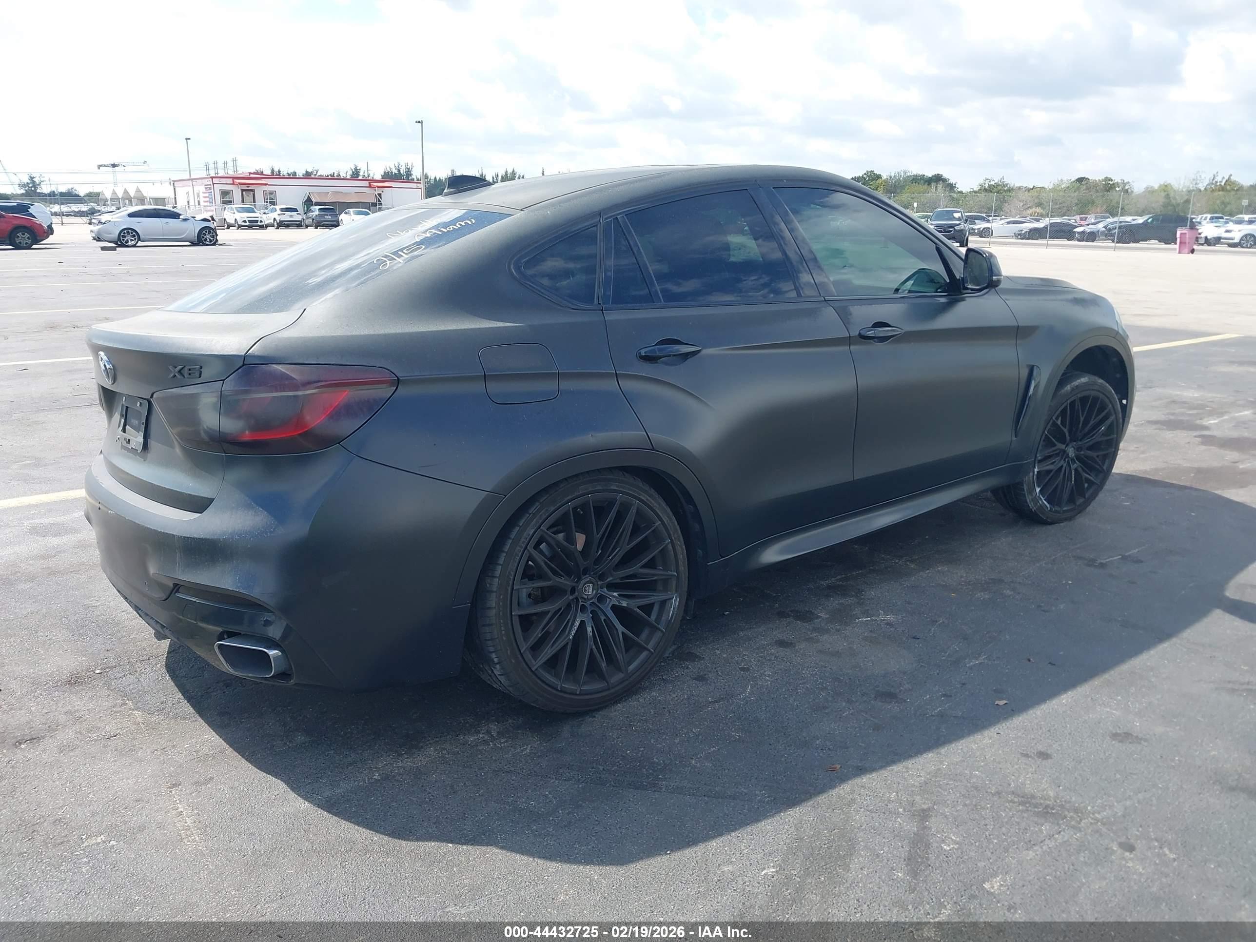 BMW X6 image 4