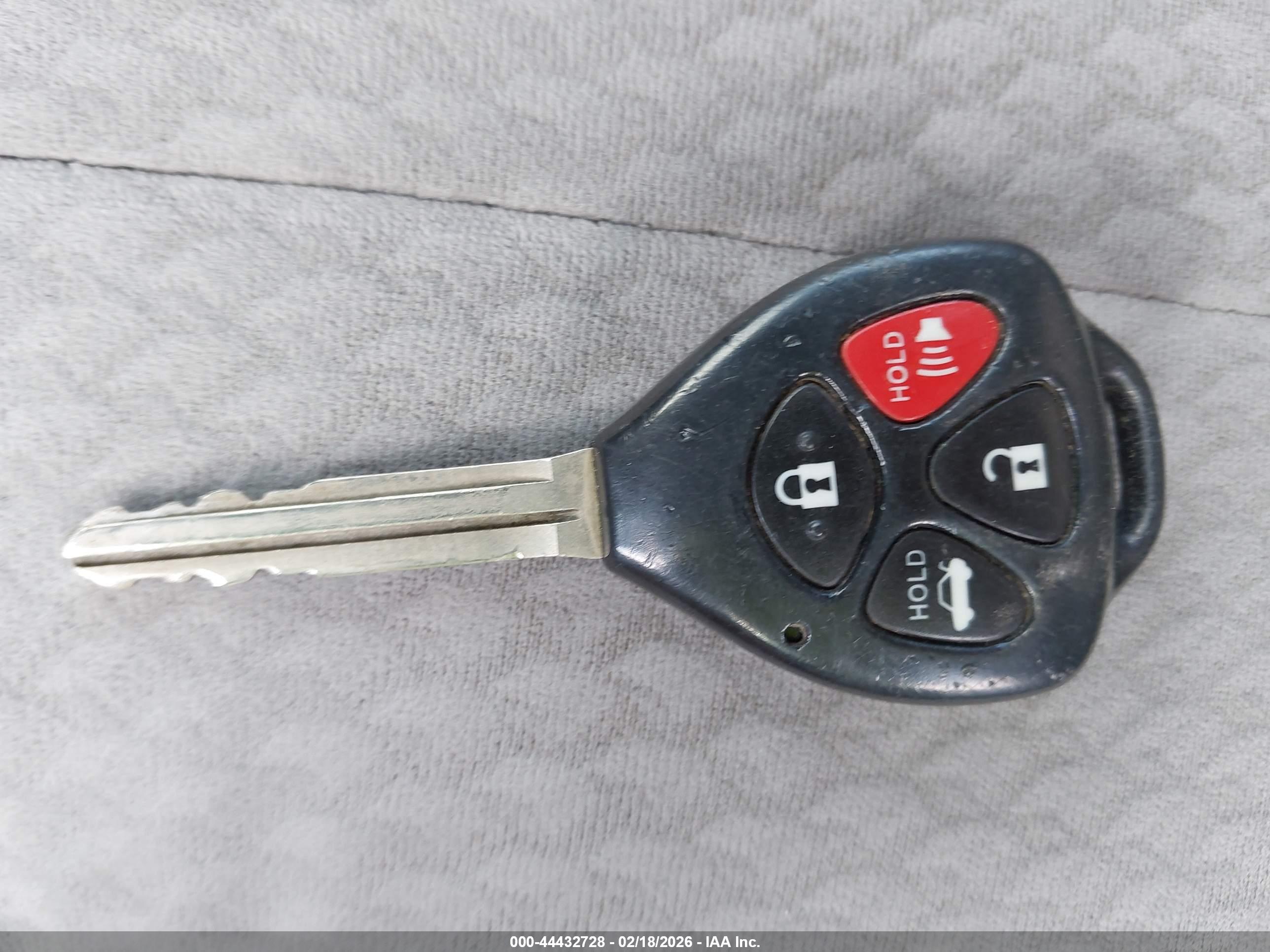 TOYOTA CAMRY image 11