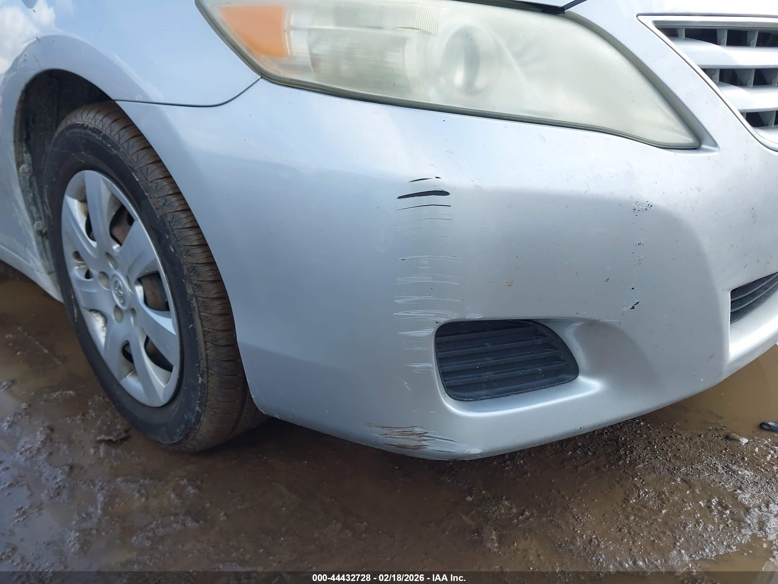 TOYOTA CAMRY image 6