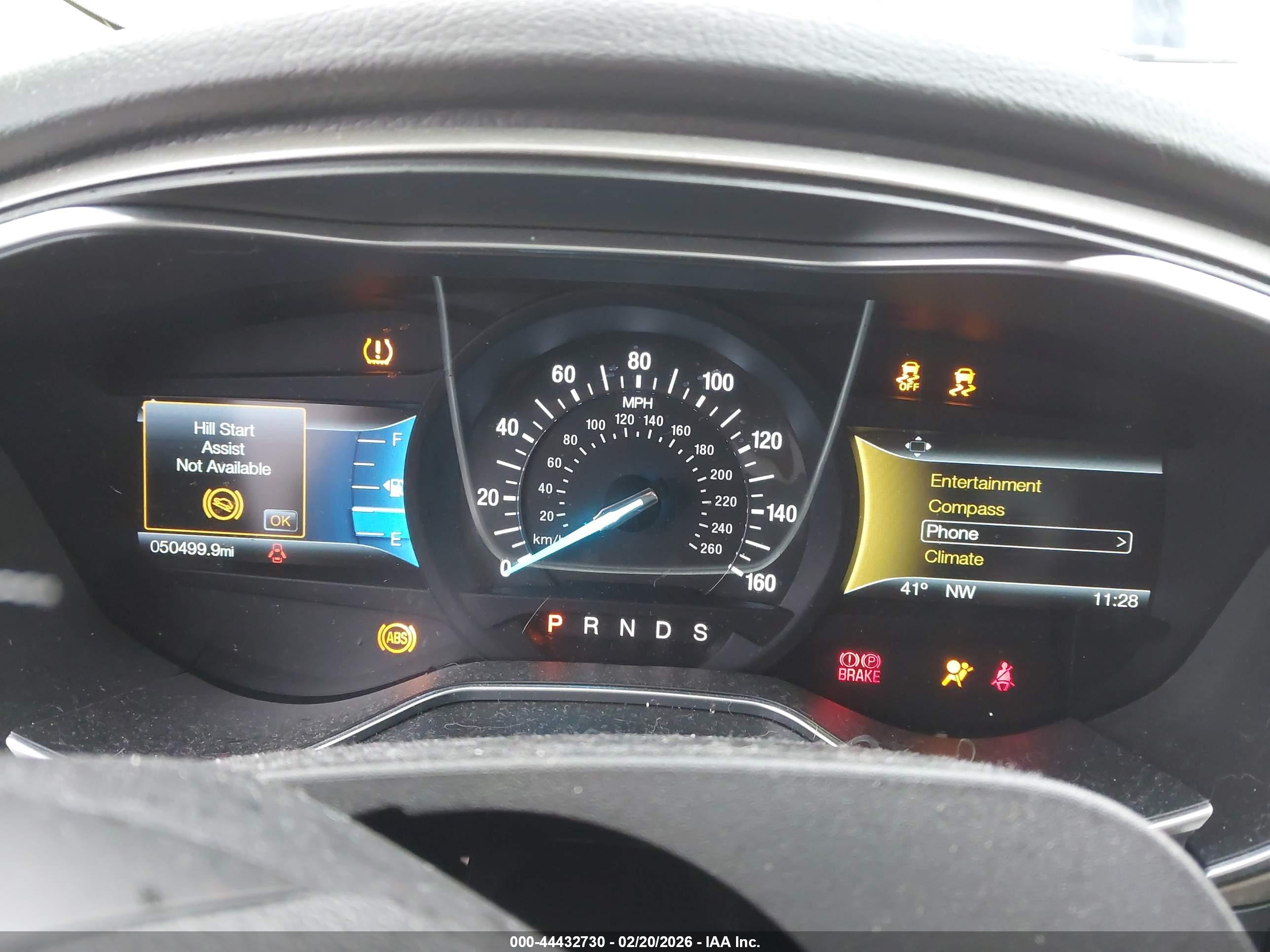 FORD FUSION image 7