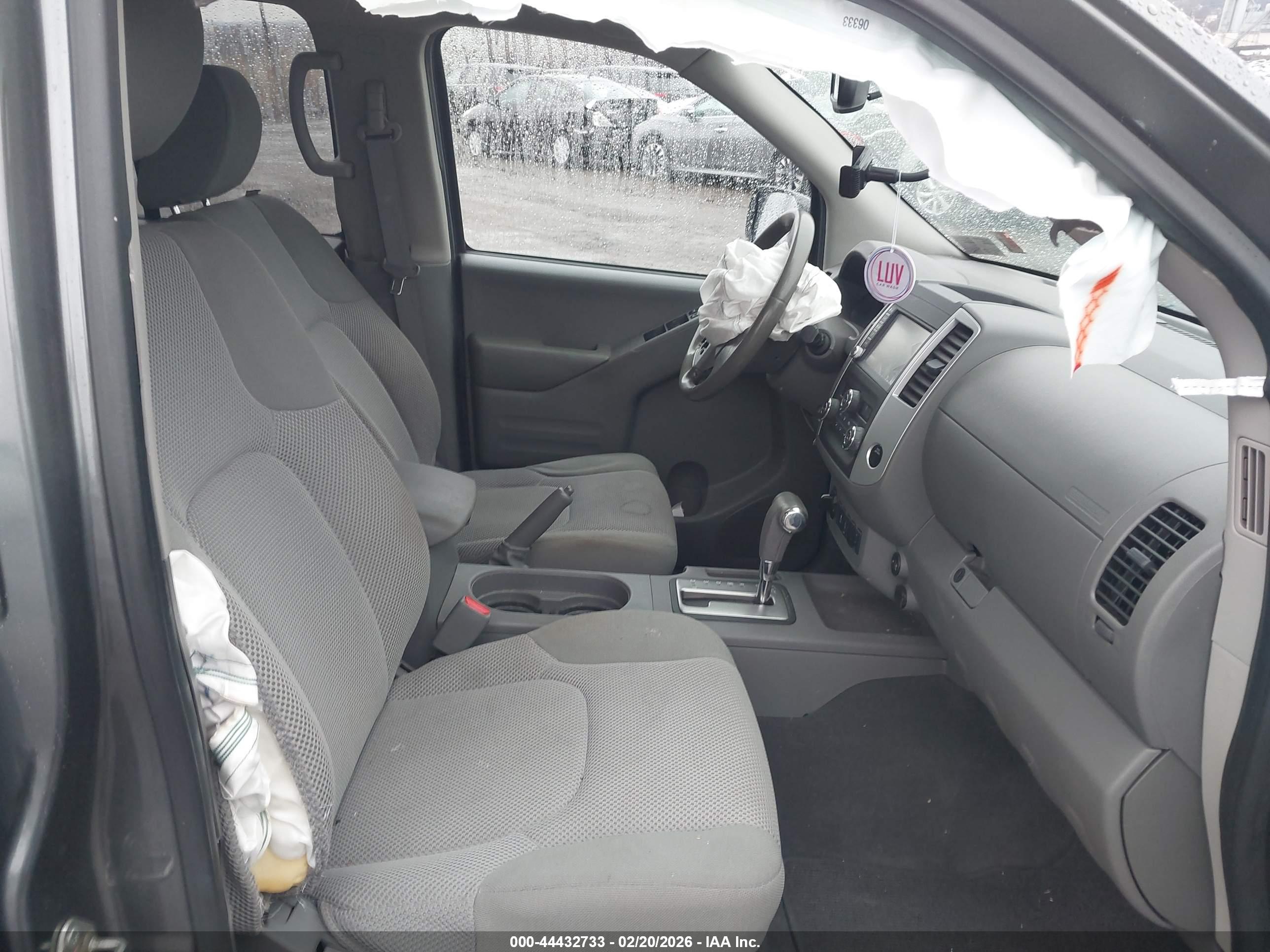 NISSAN FRONTIER image 5