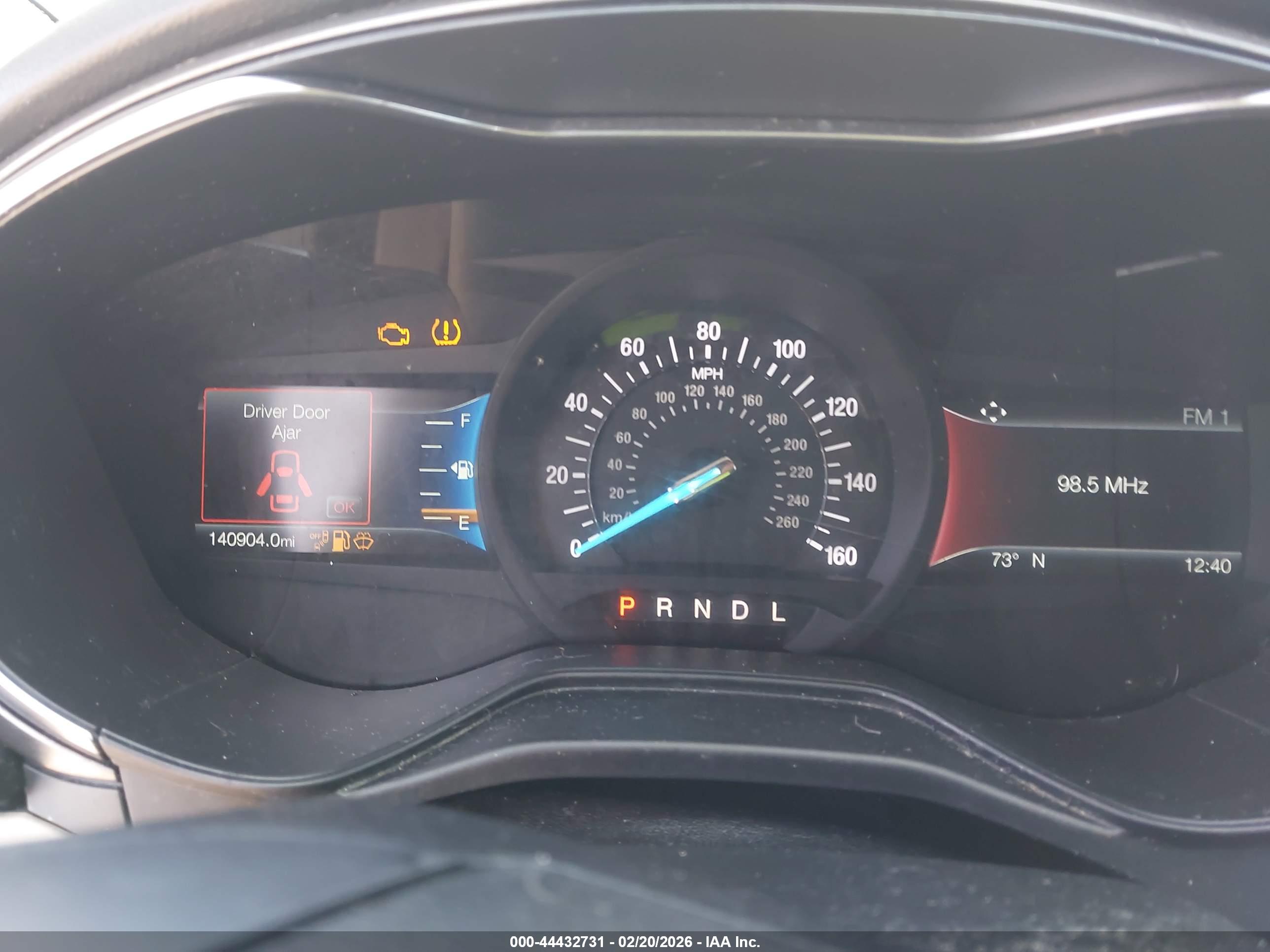FORD FUSION image 7