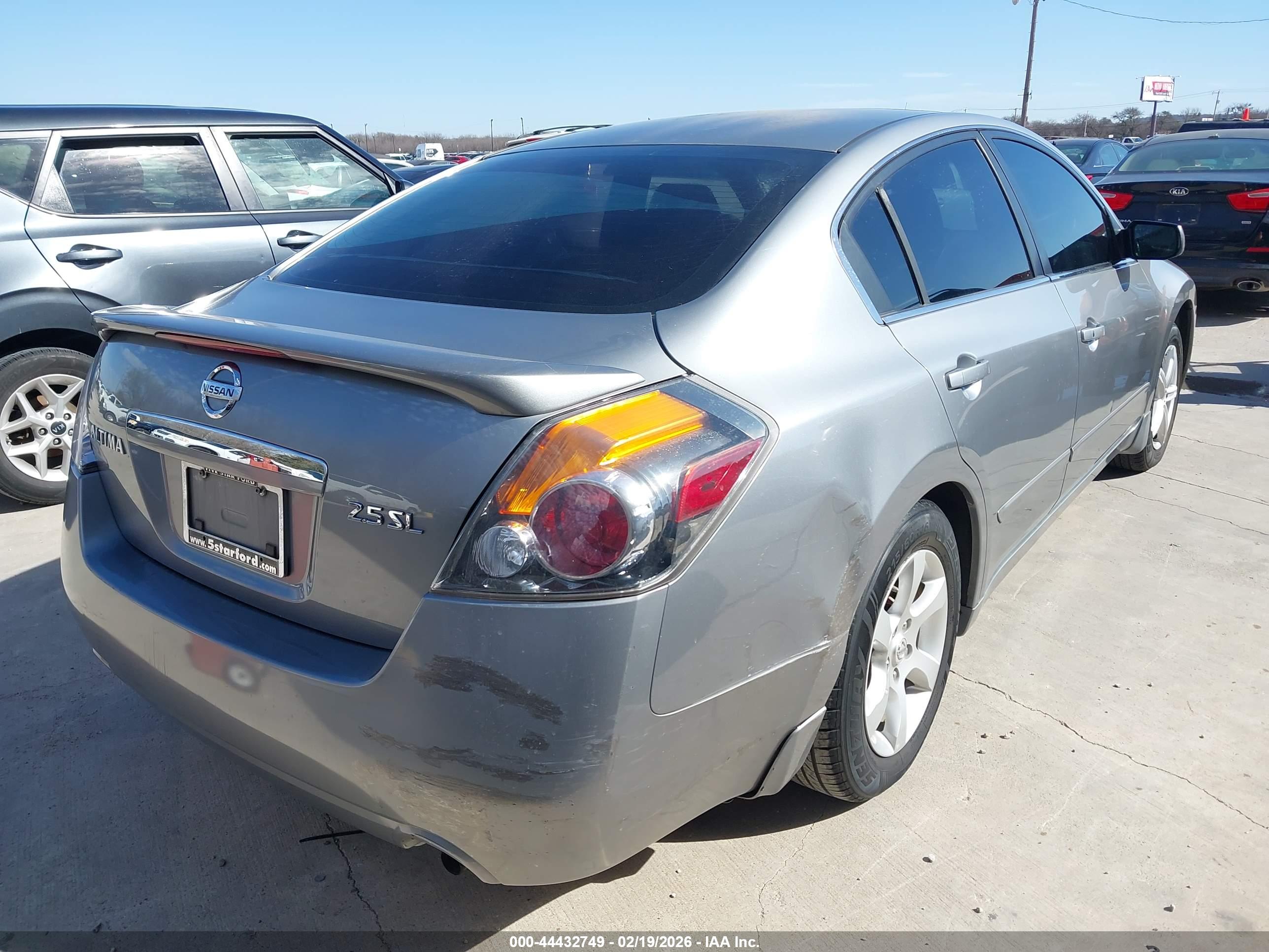 NISSAN ALTIMA image 4