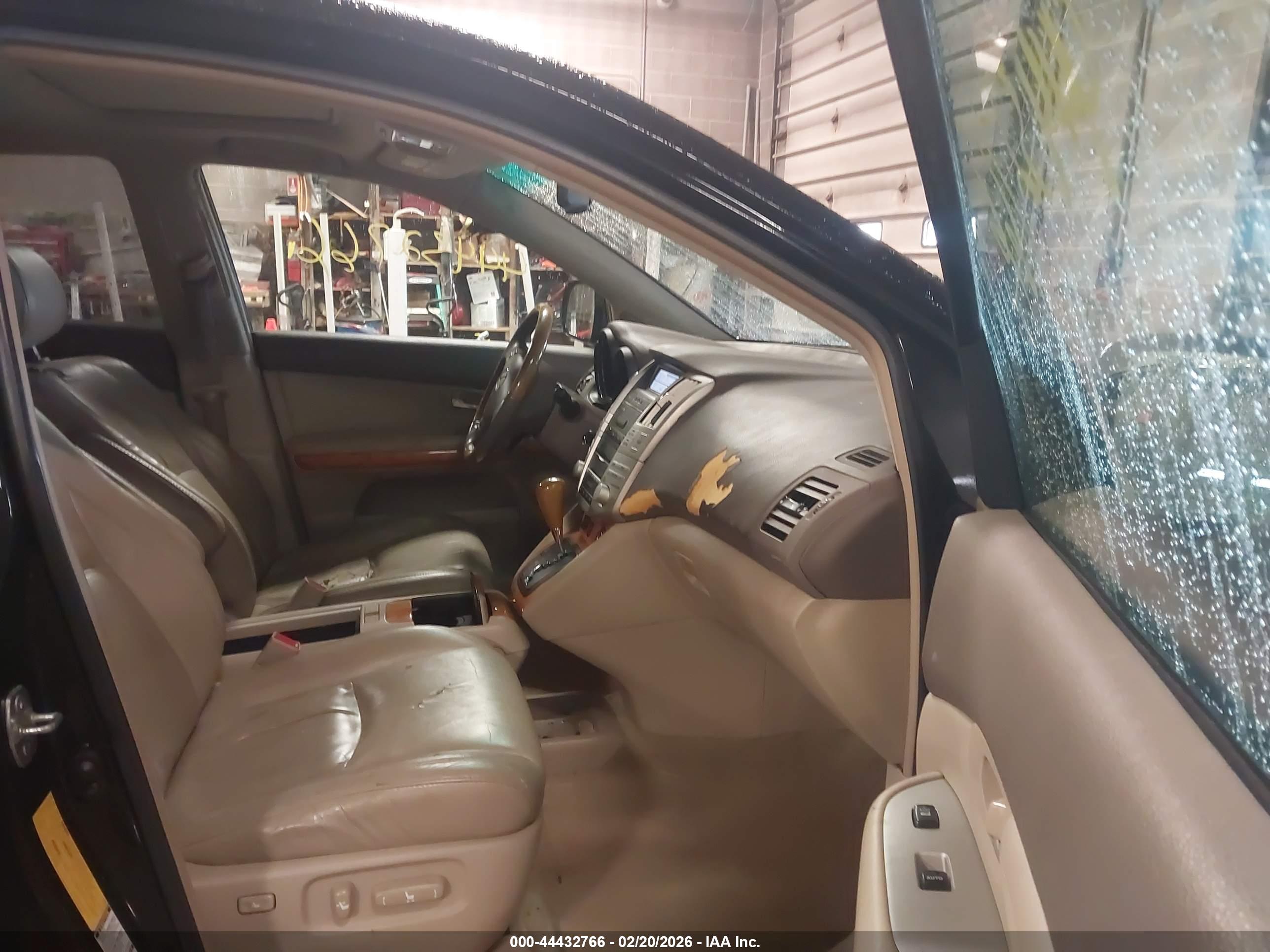 LEXUS RX image 5