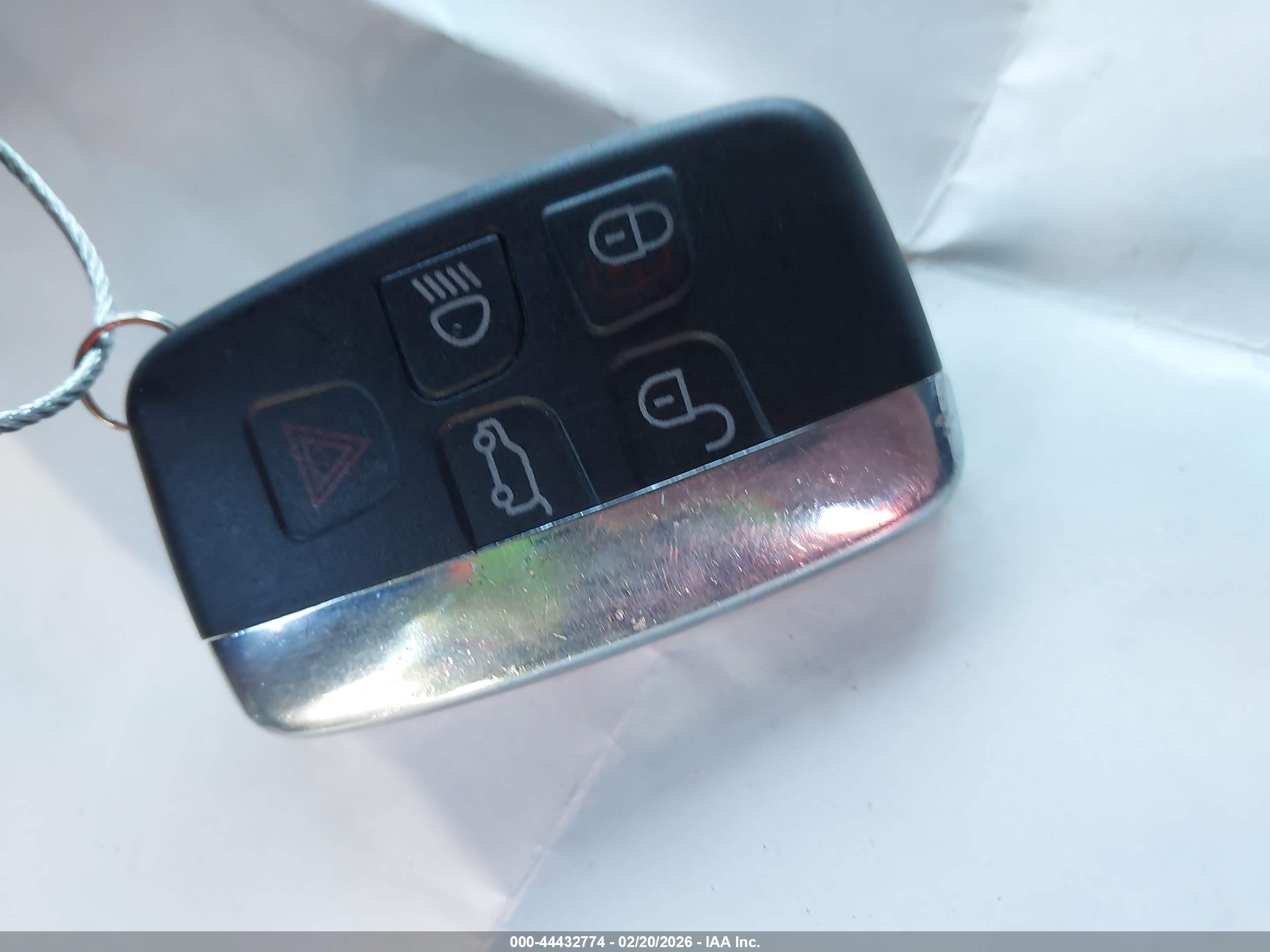 LAND ROVER image 11
