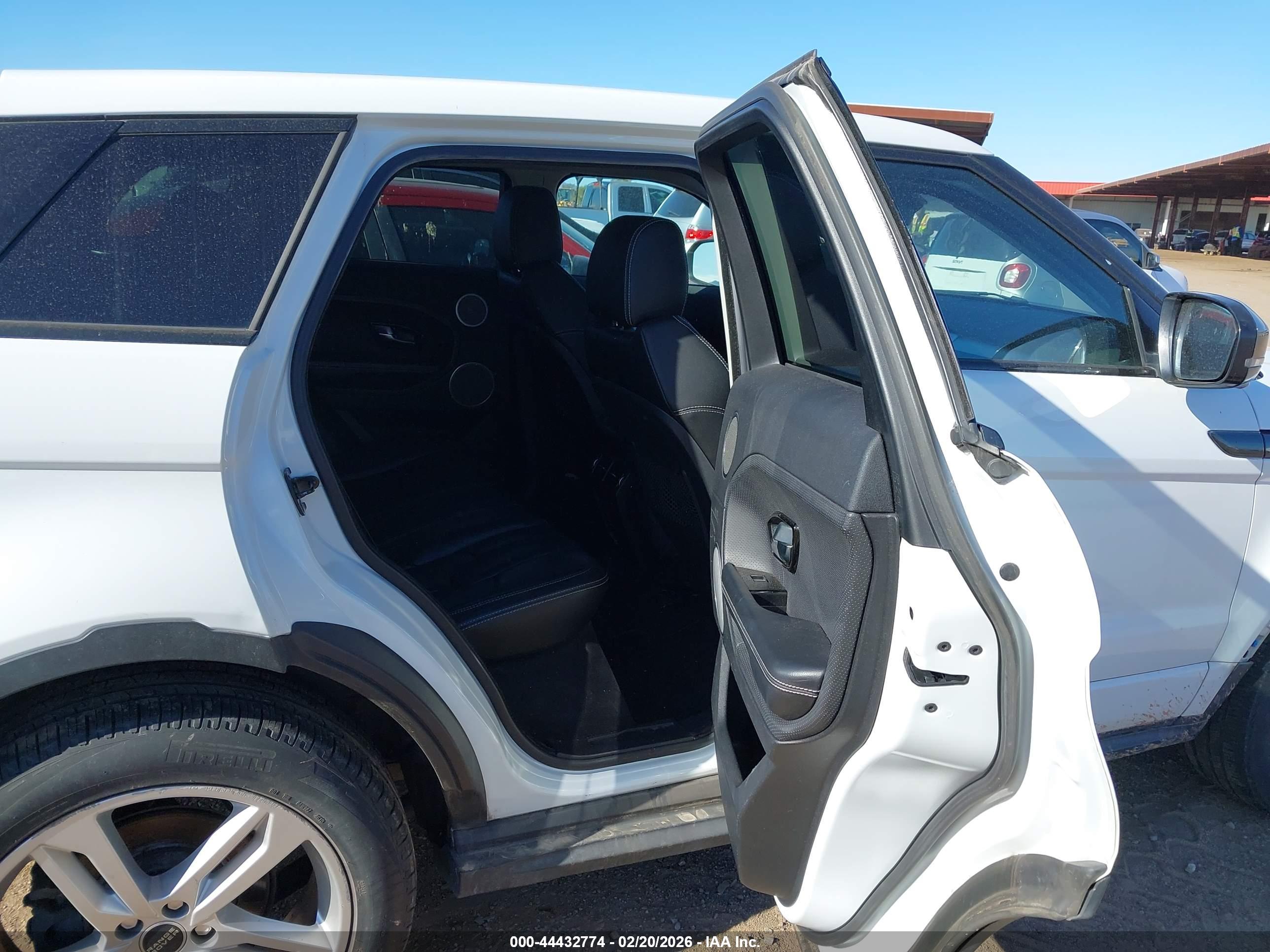 LAND ROVER image 8