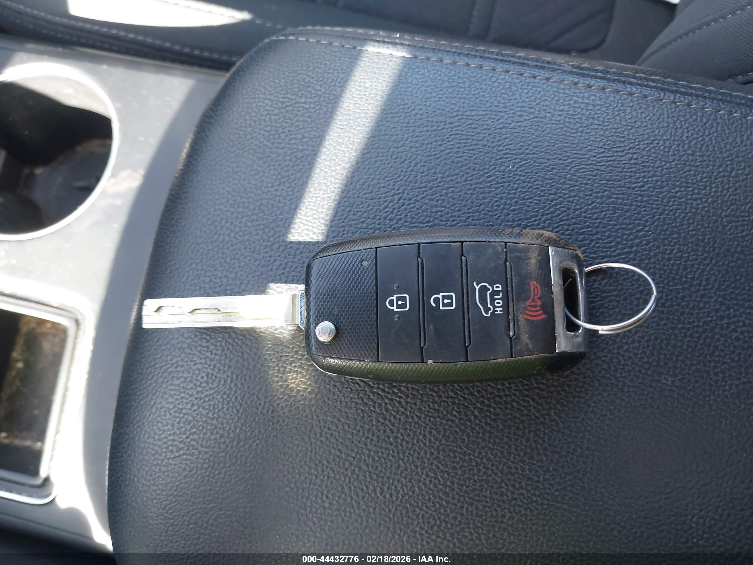KIA SORENTO image 11