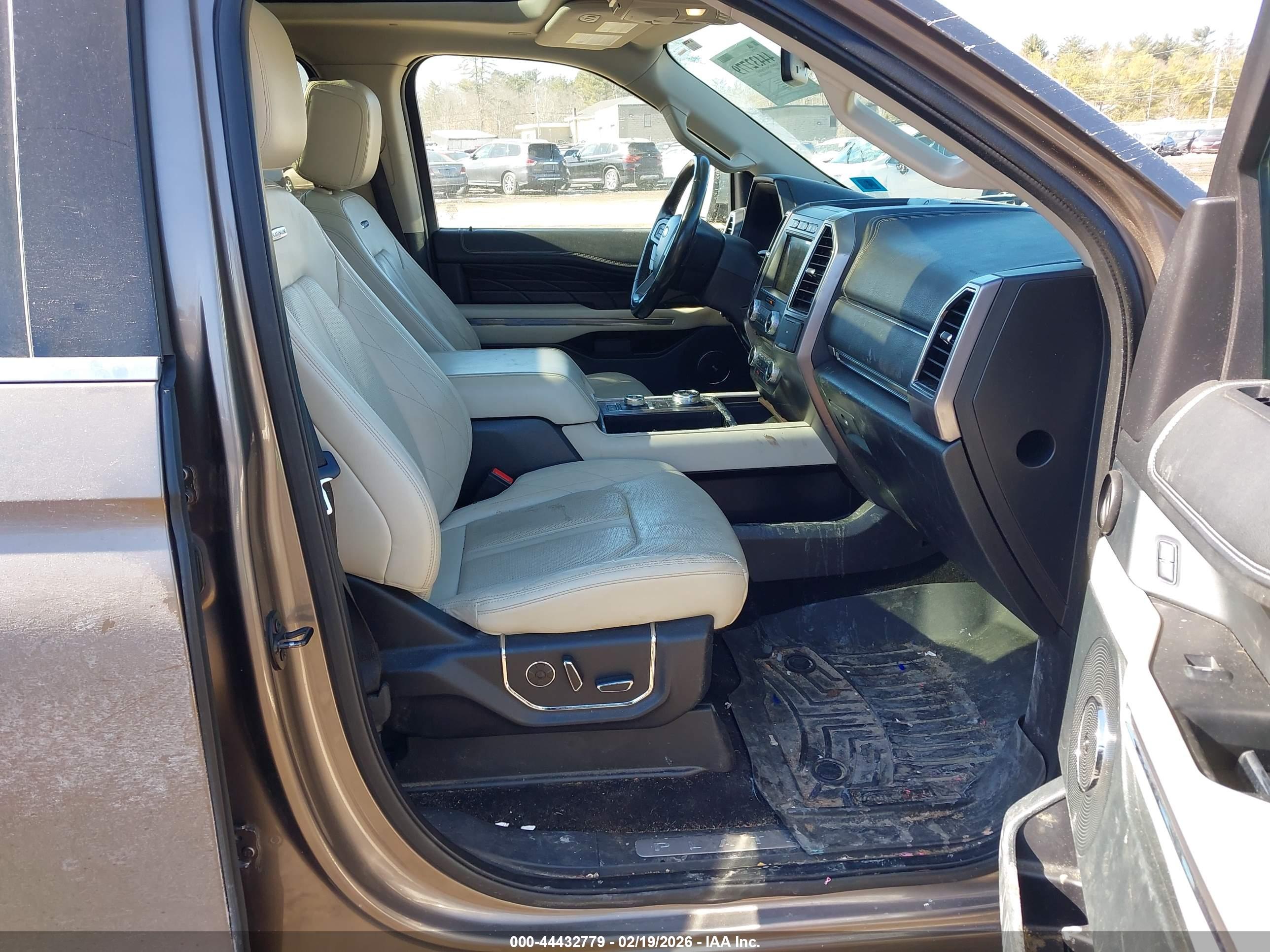 FORD EXPEDITION image 5