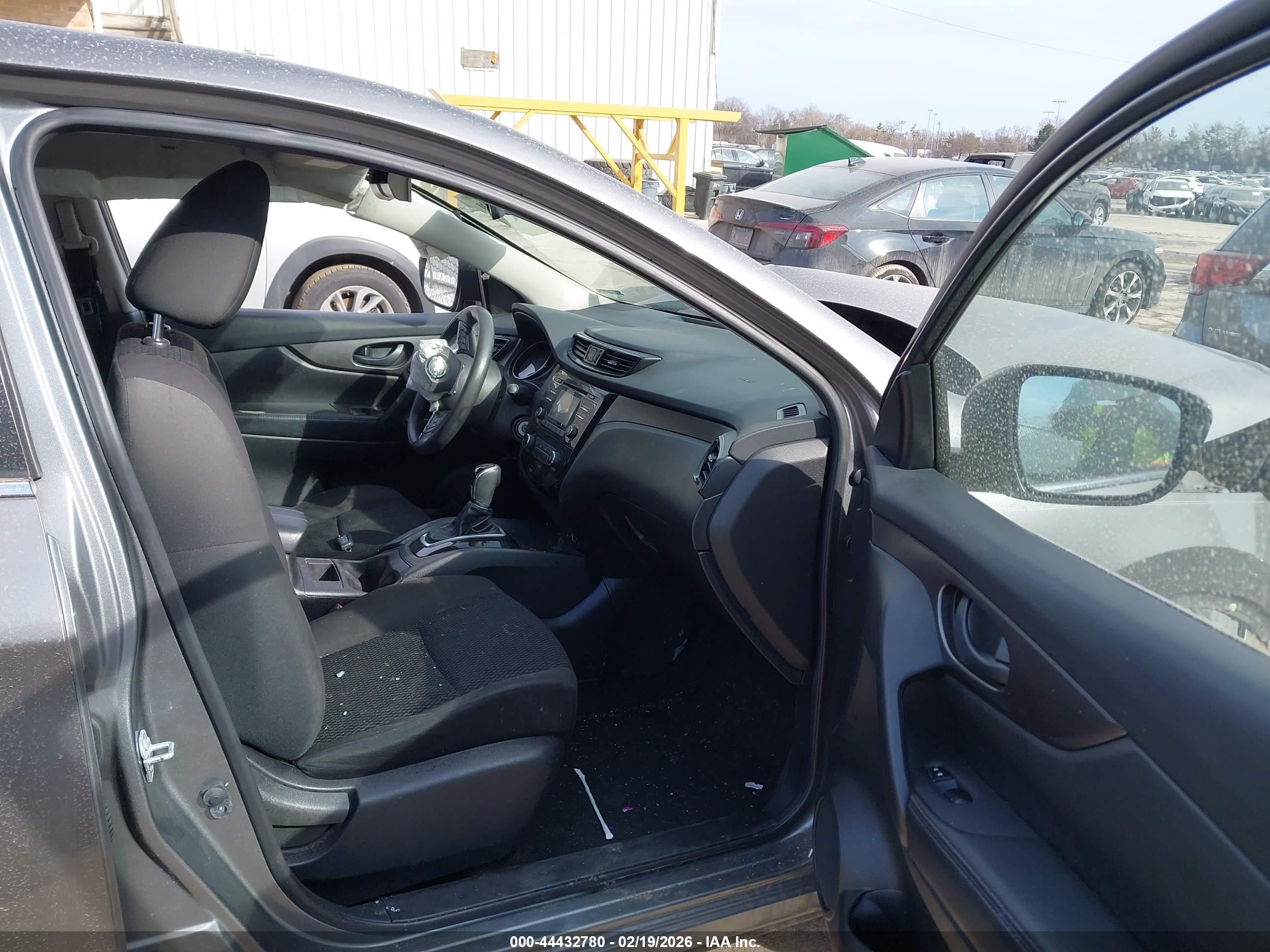 NISSAN ROGUE image 5