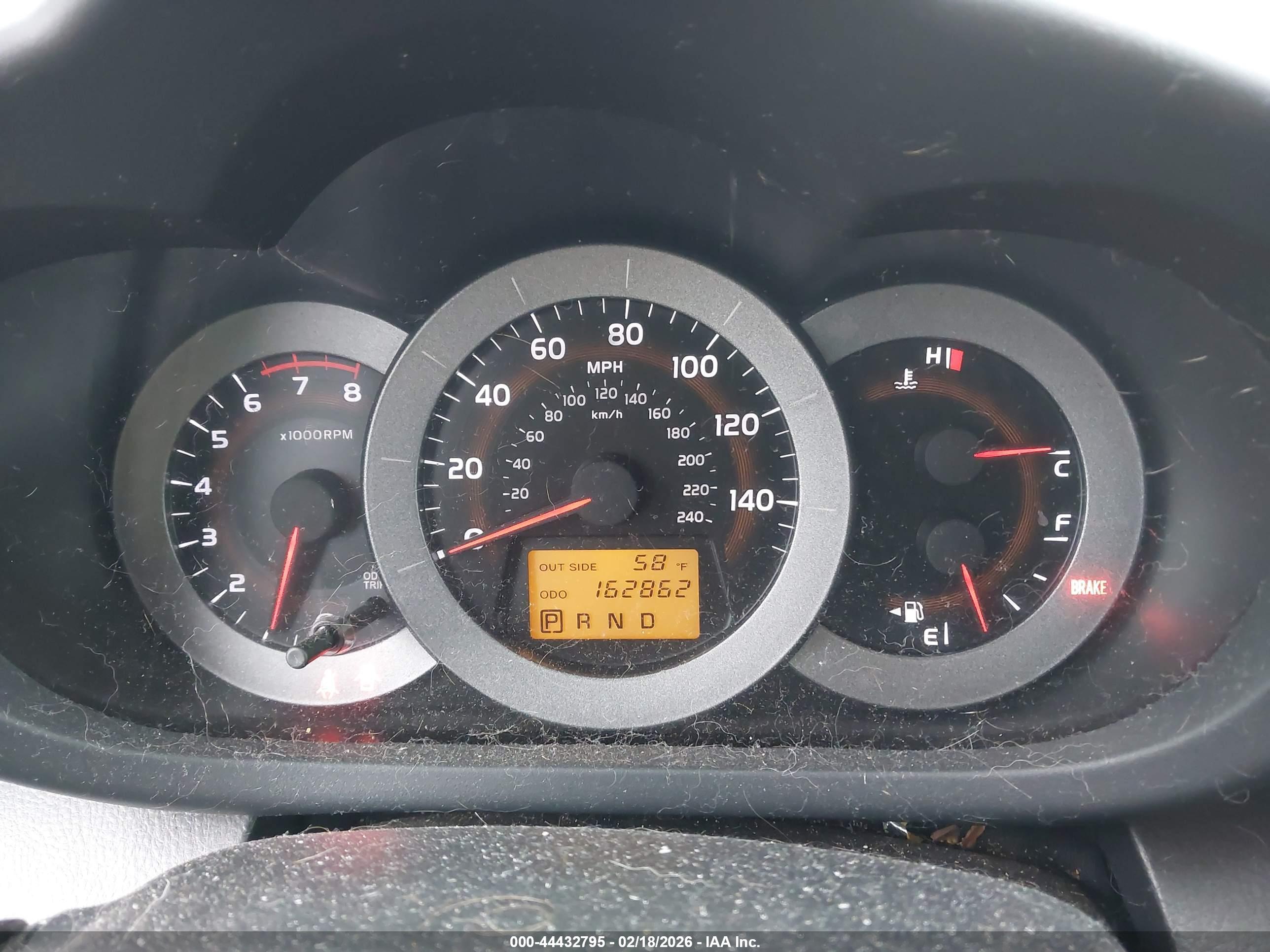 TOYOTA RAV4 image 7