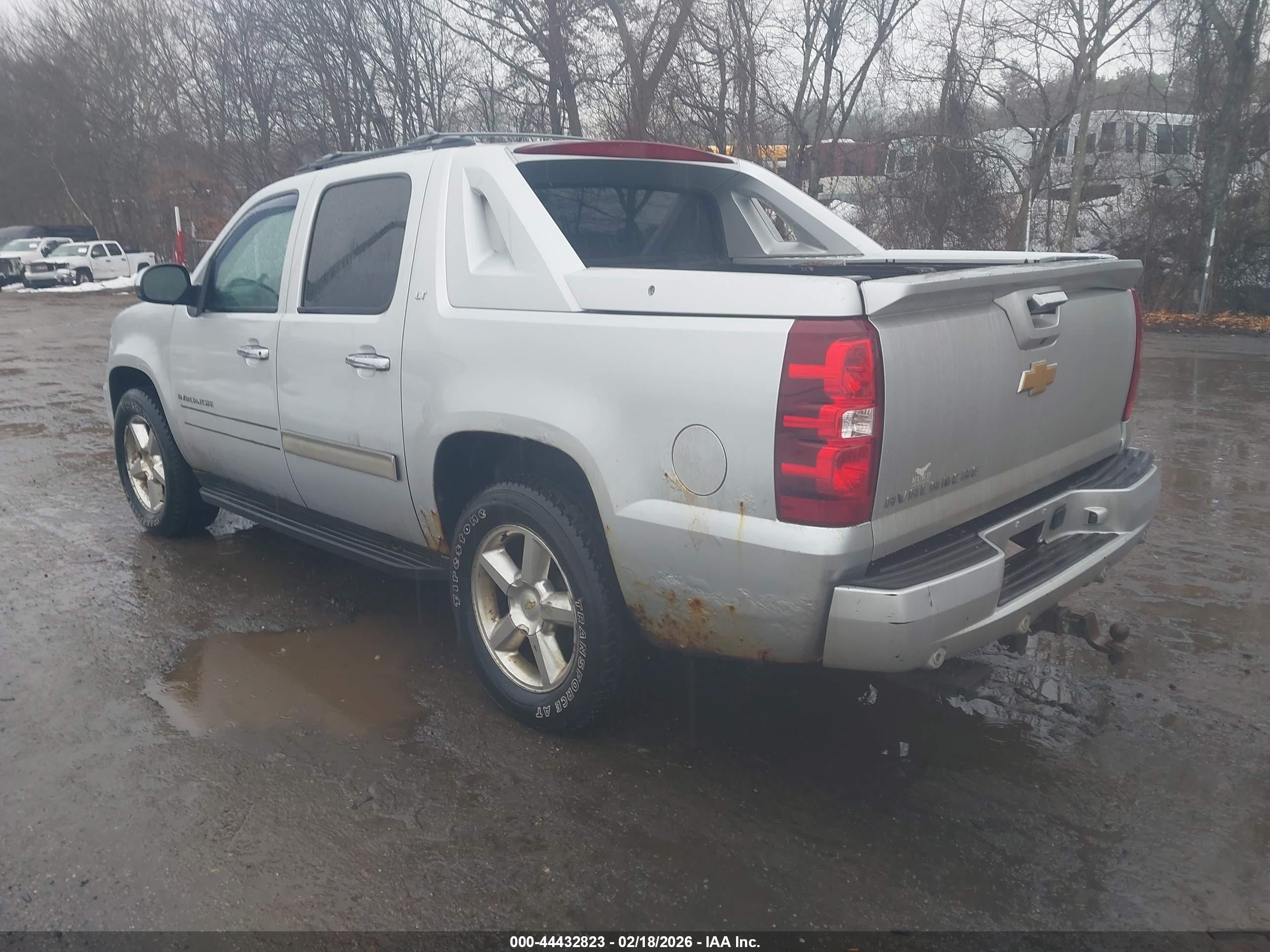 CHEVROLET AVALANCHE image 3