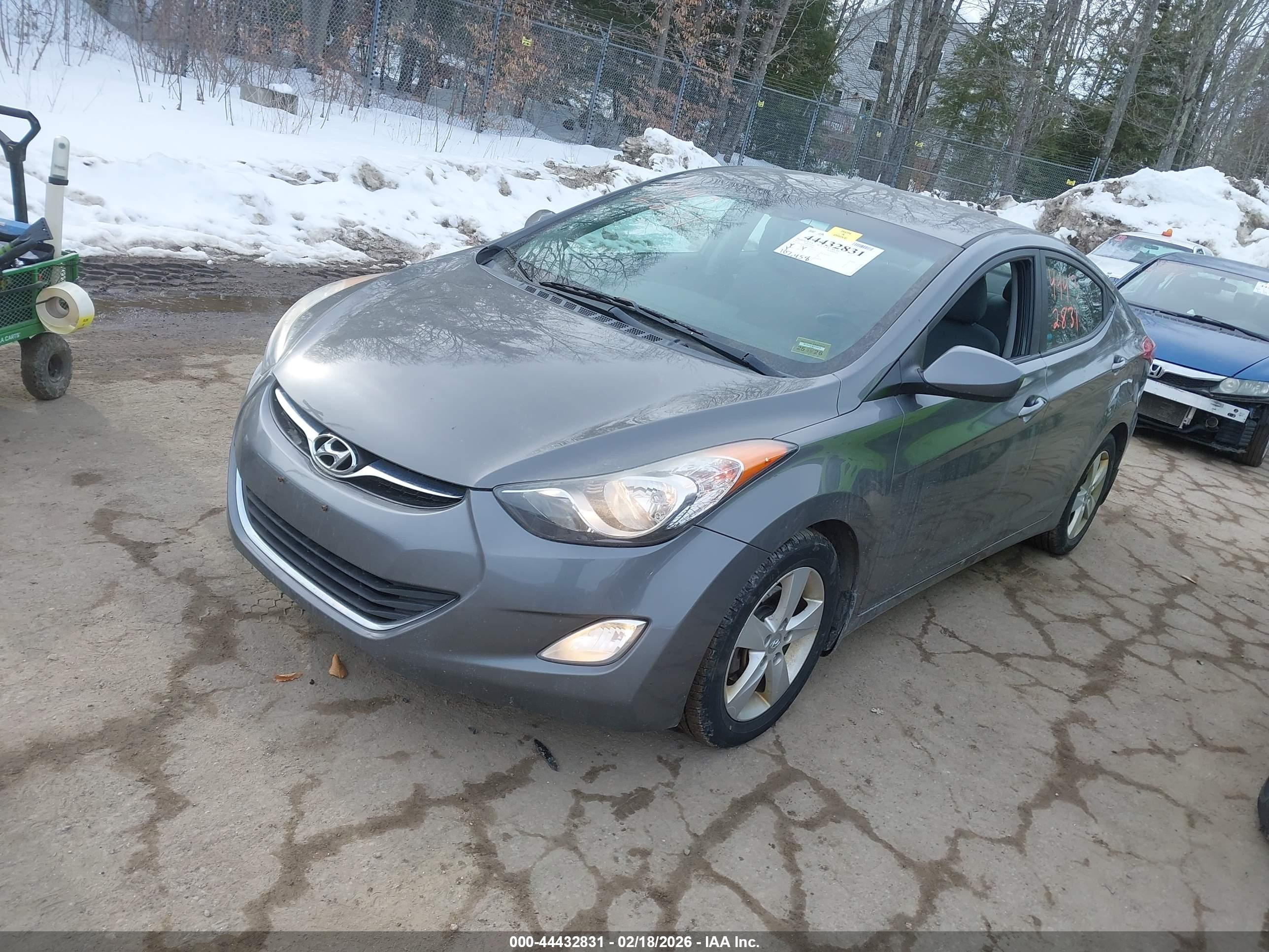 HYUNDAI ELANTRA image 2