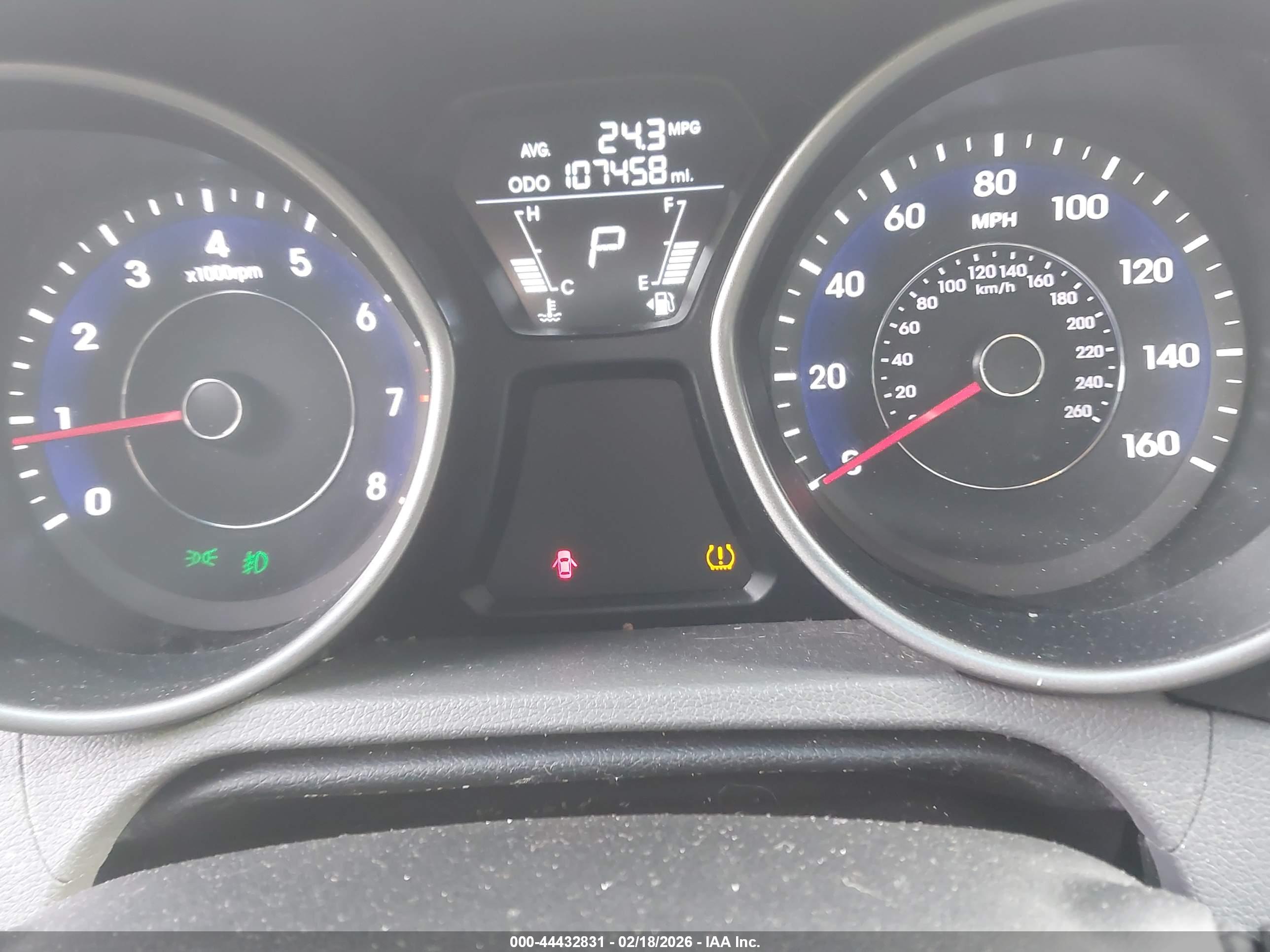 HYUNDAI ELANTRA image 7
