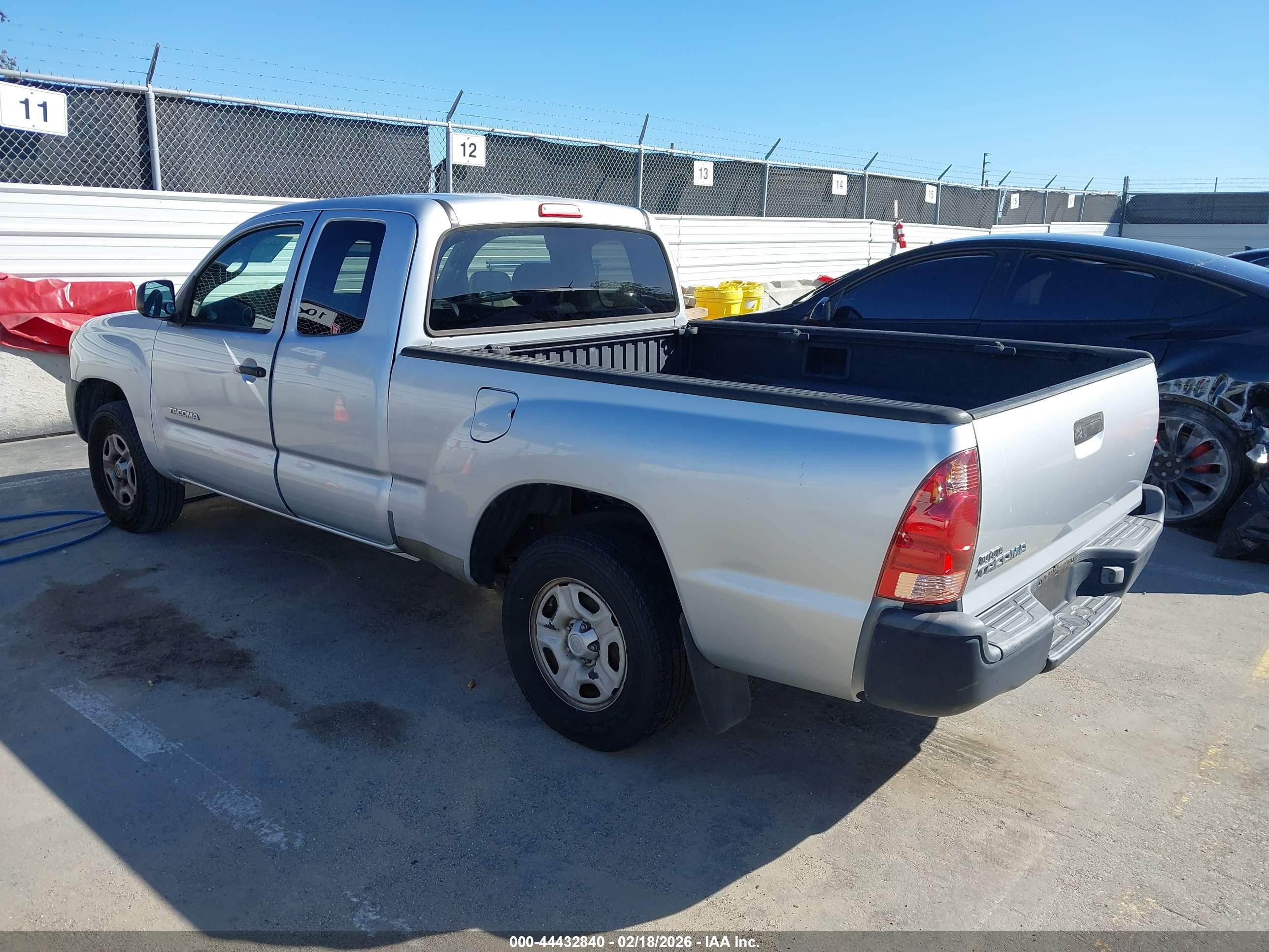 TOYOTA TACOMA image 3