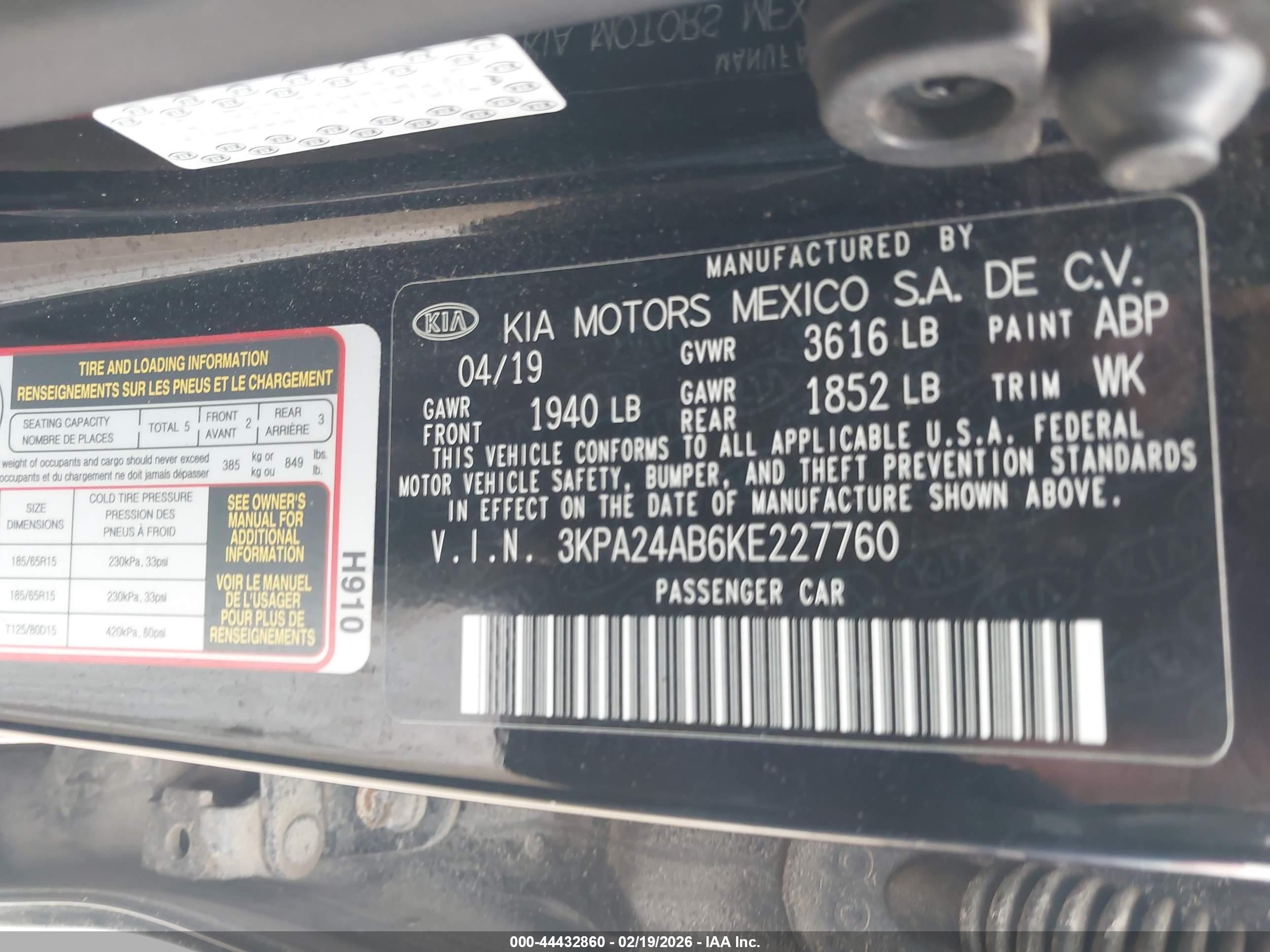 KIA RIO image 9