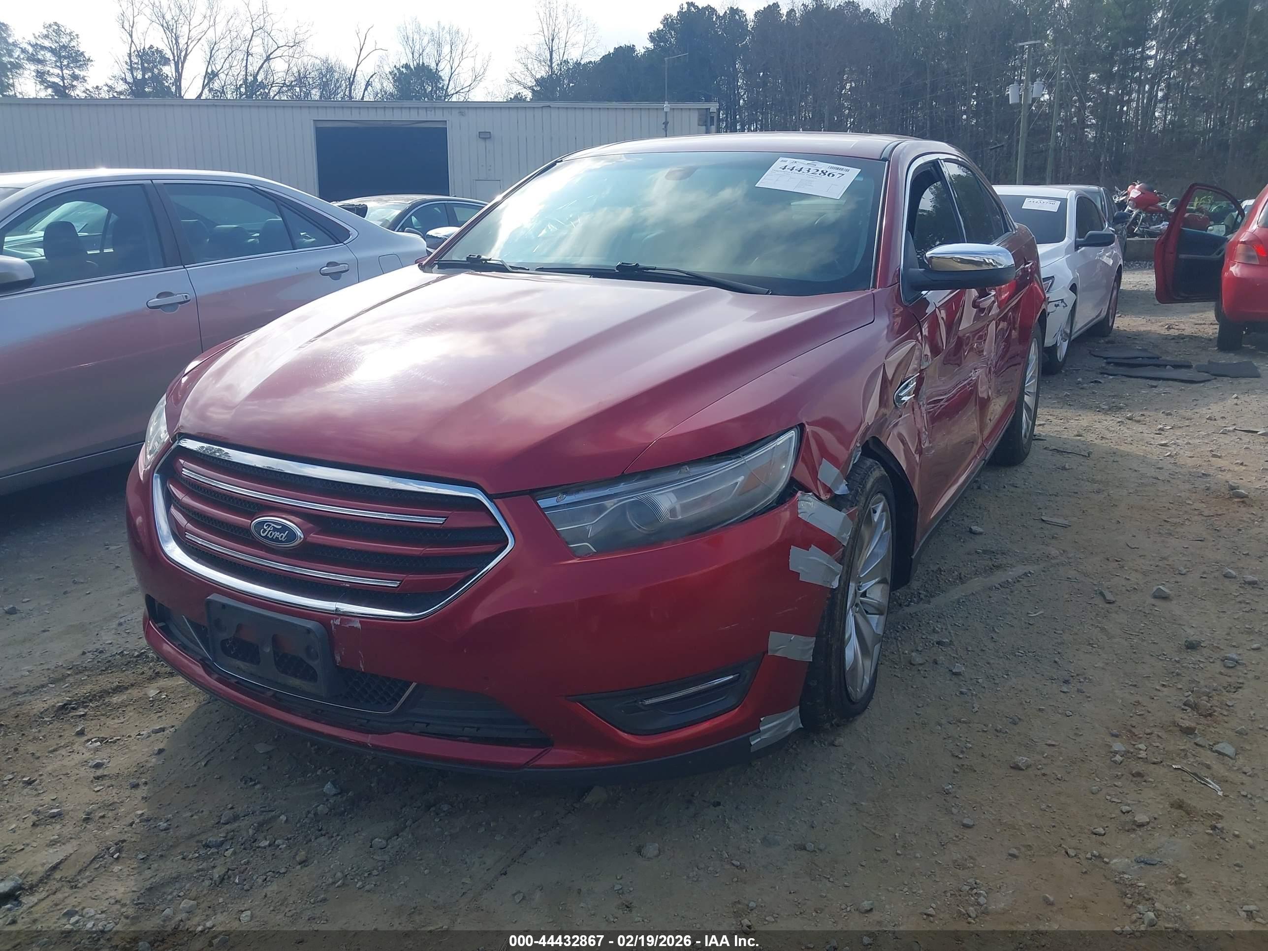 FORD TAURUS image 2