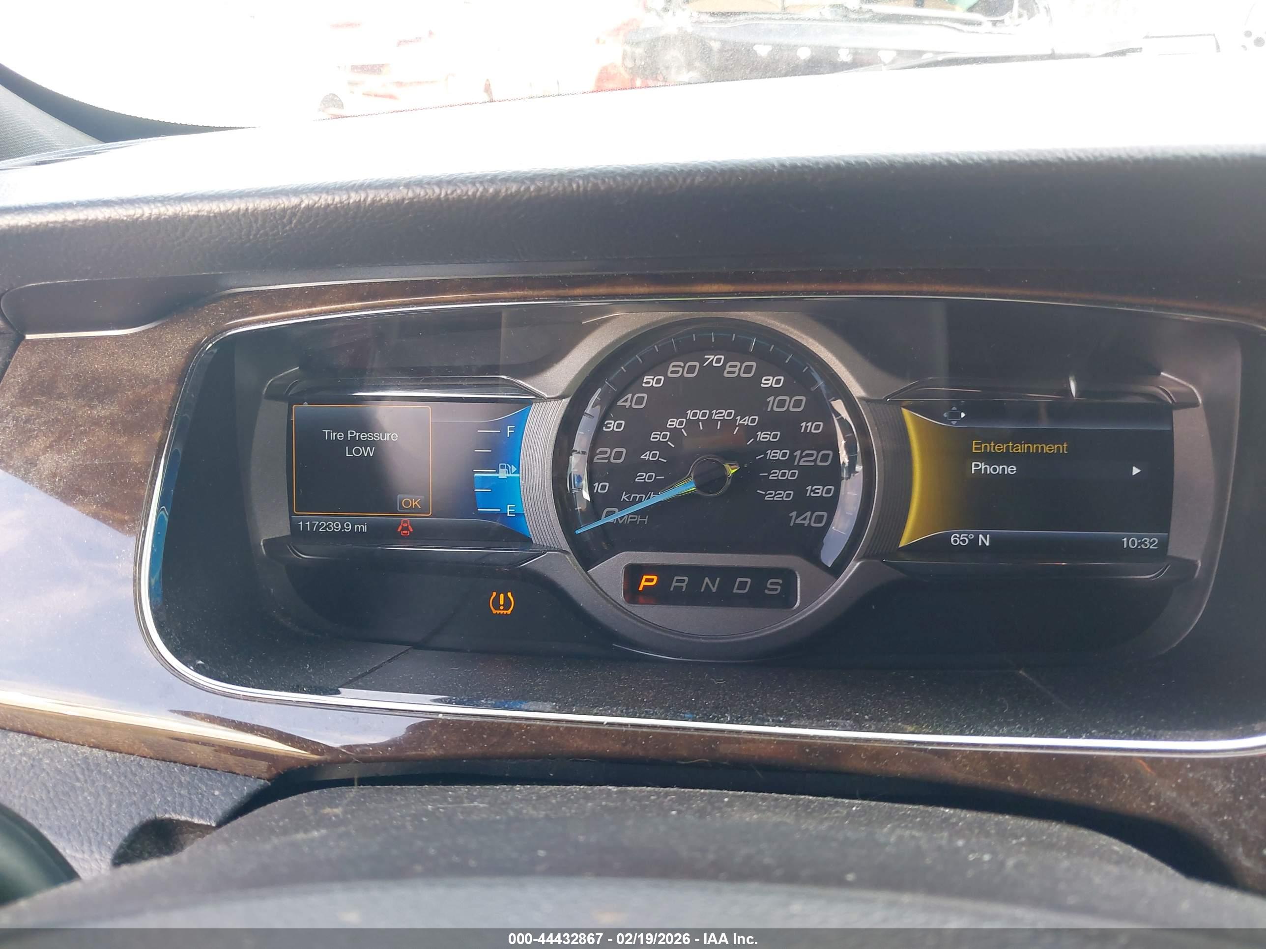 FORD TAURUS image 7