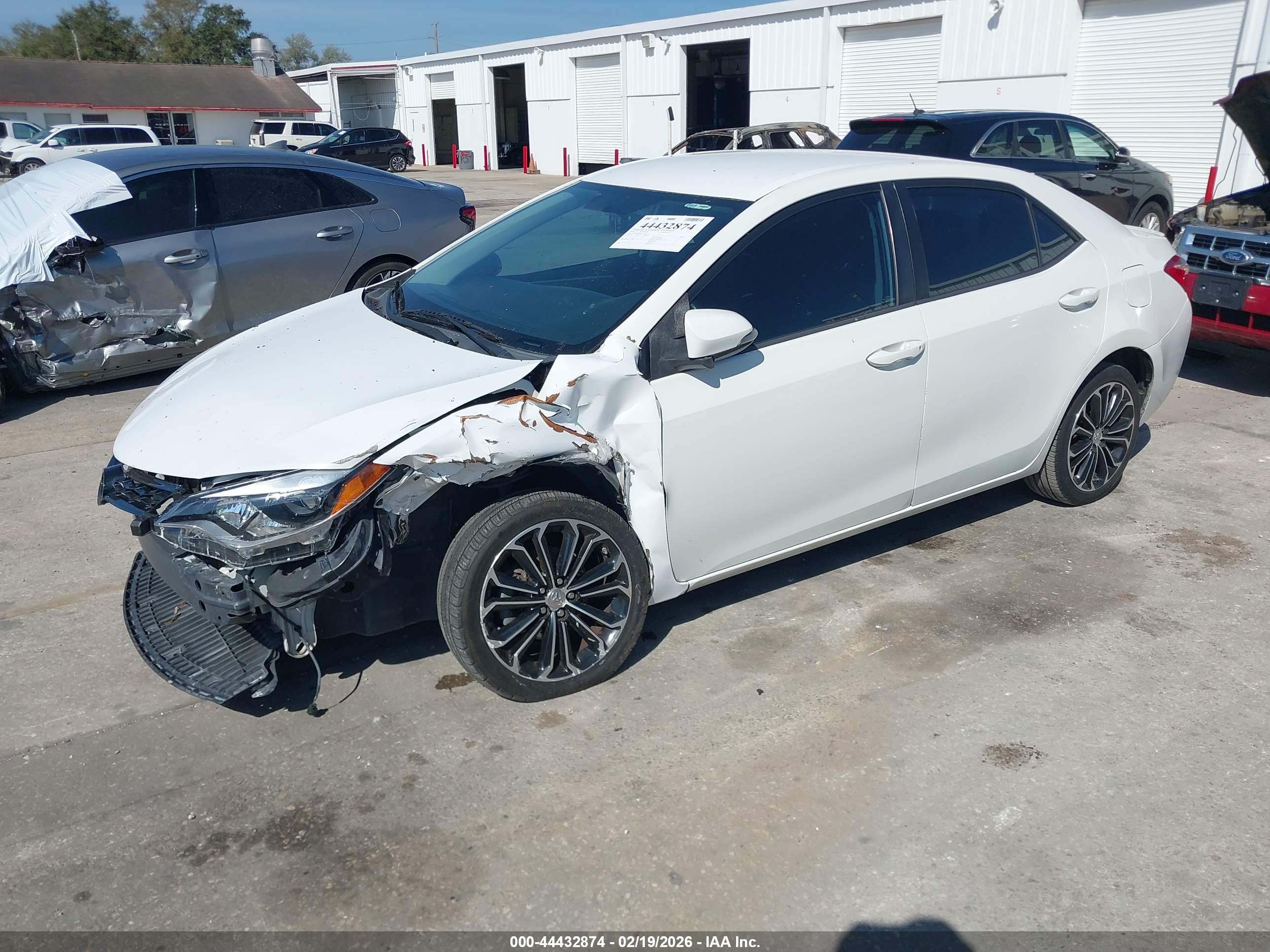 TOYOTA COROLLA image 2