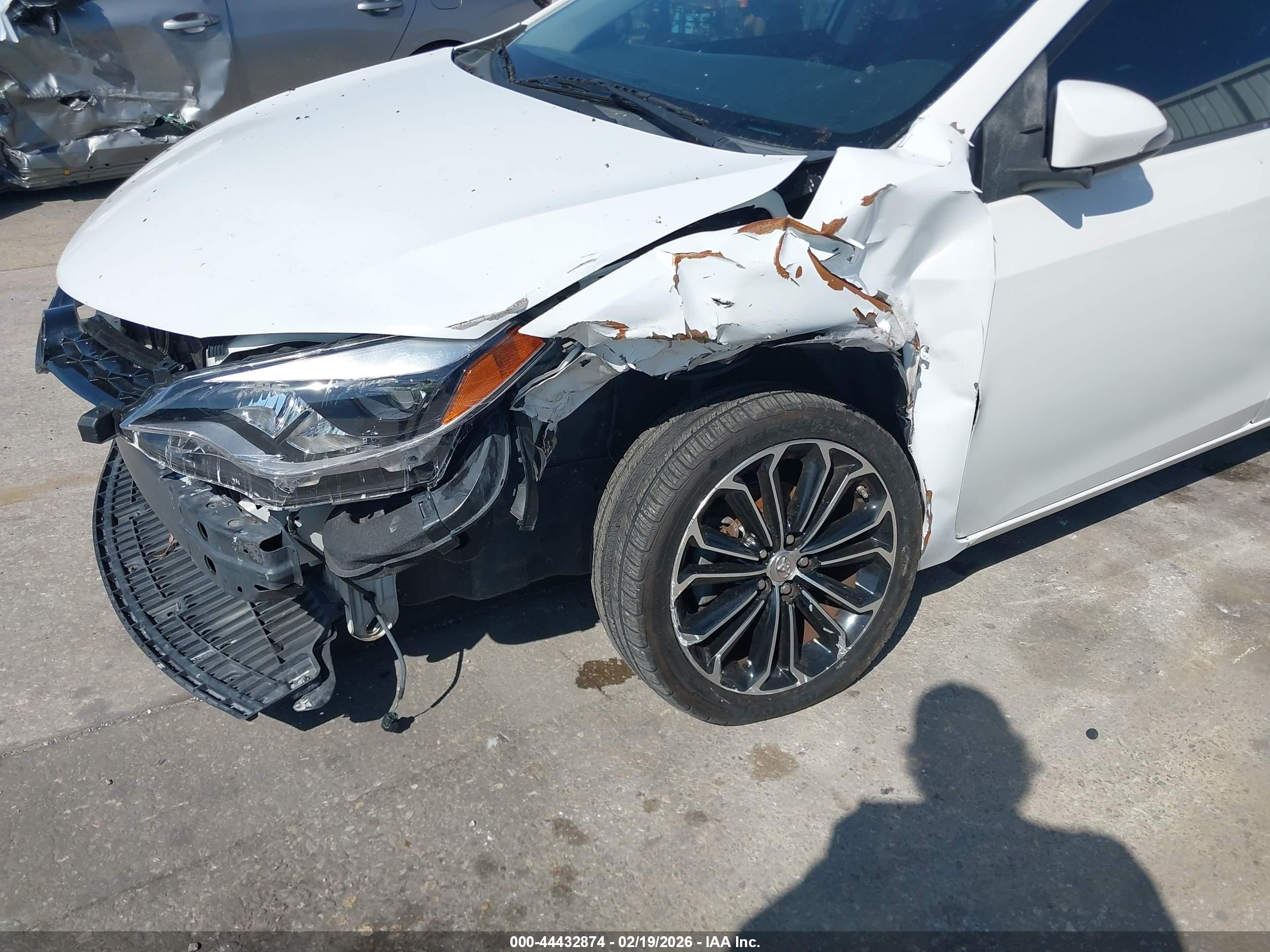 TOYOTA COROLLA image 6