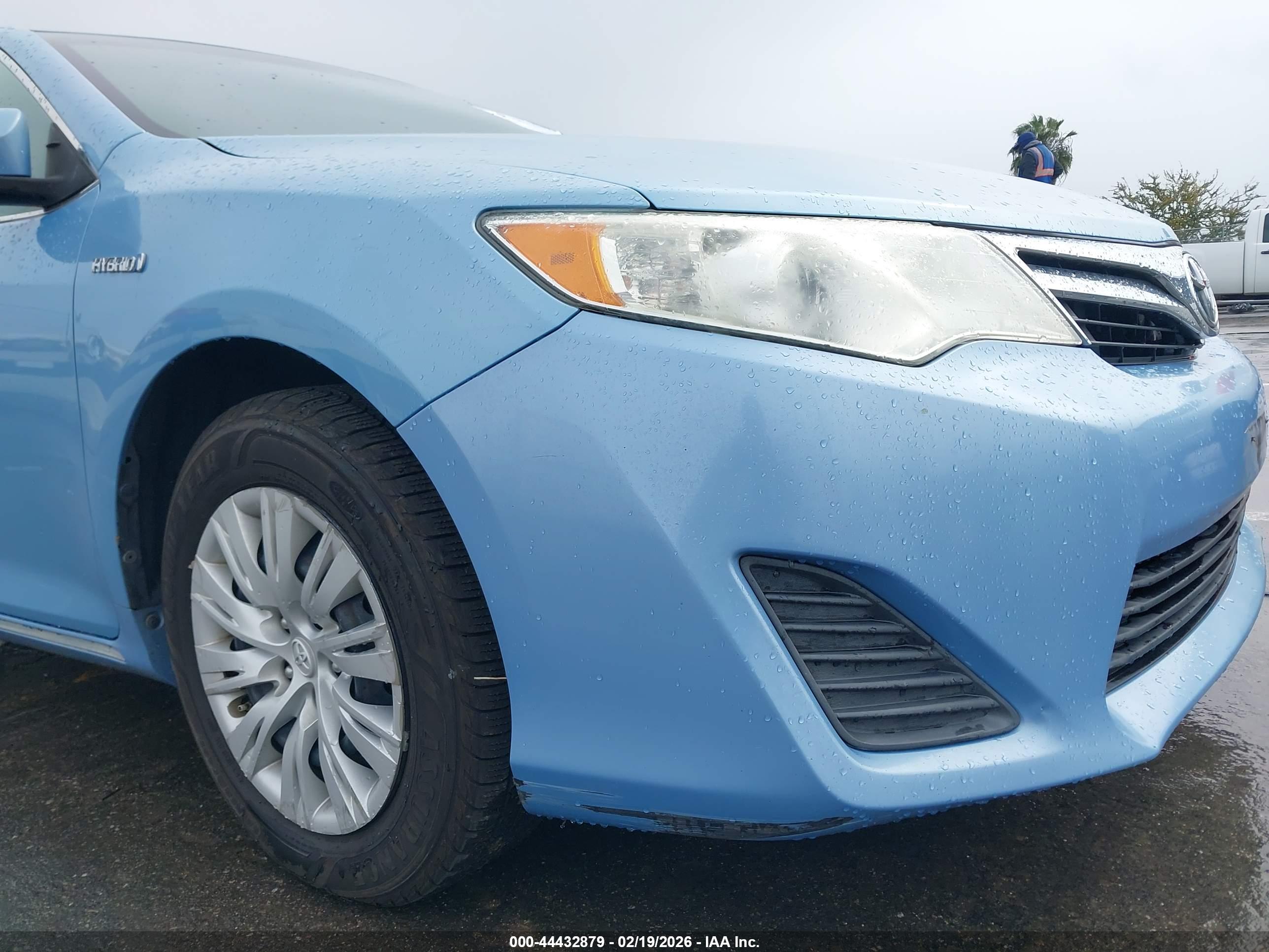 TOYOTA CAMRY image 6