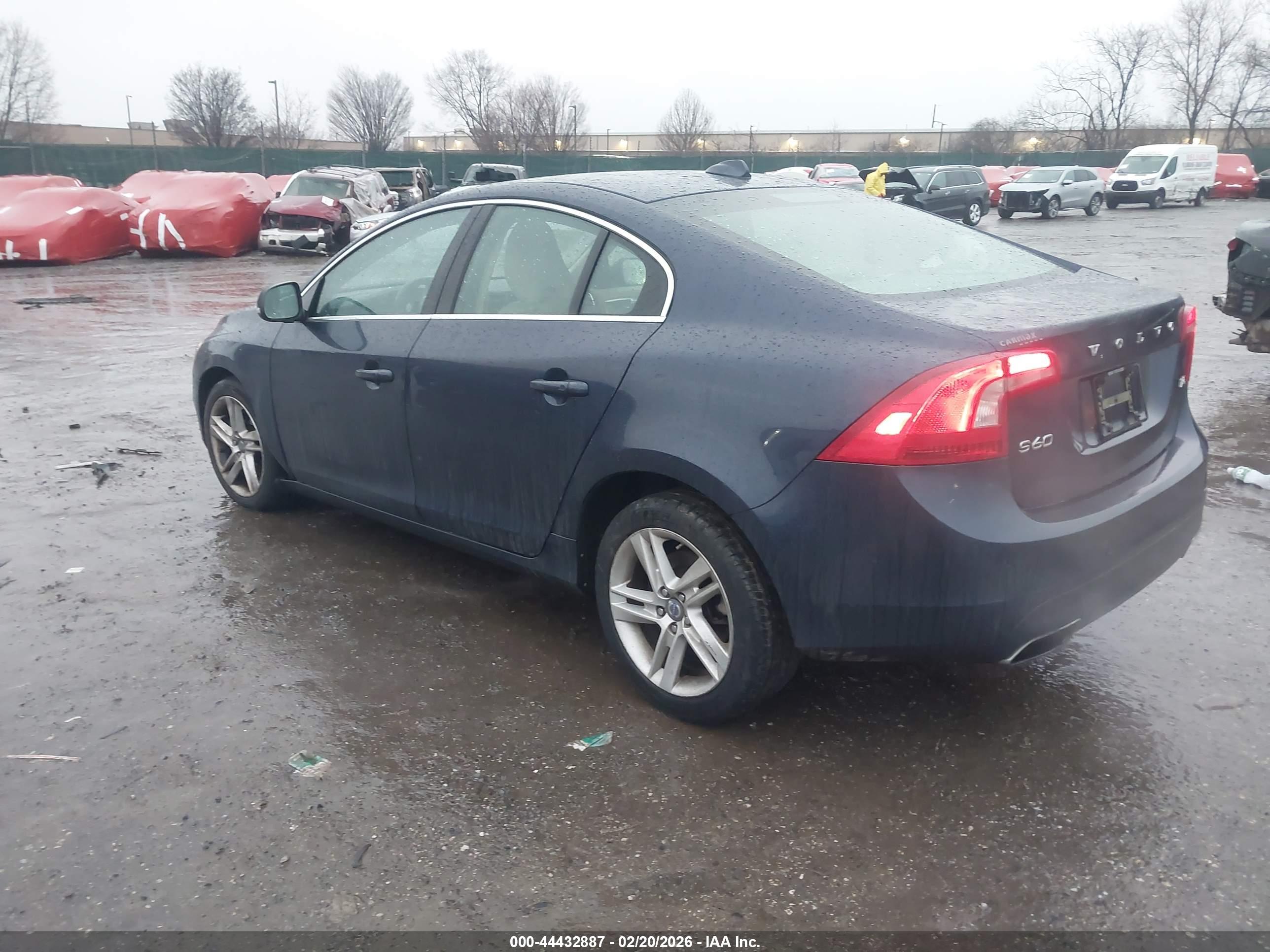 VOLVO S60 image 3