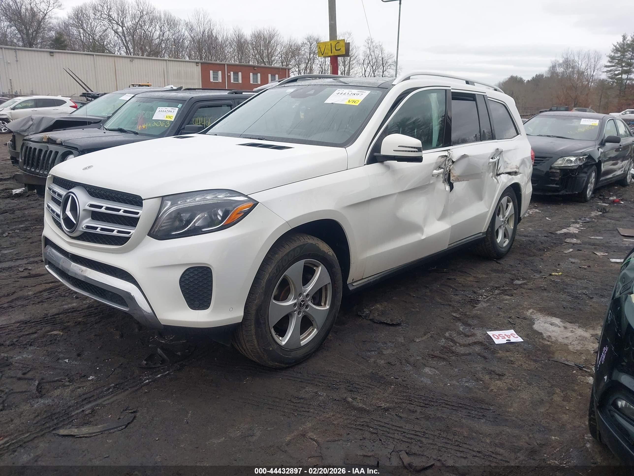 MERCEDES-BENZ GLS image 2