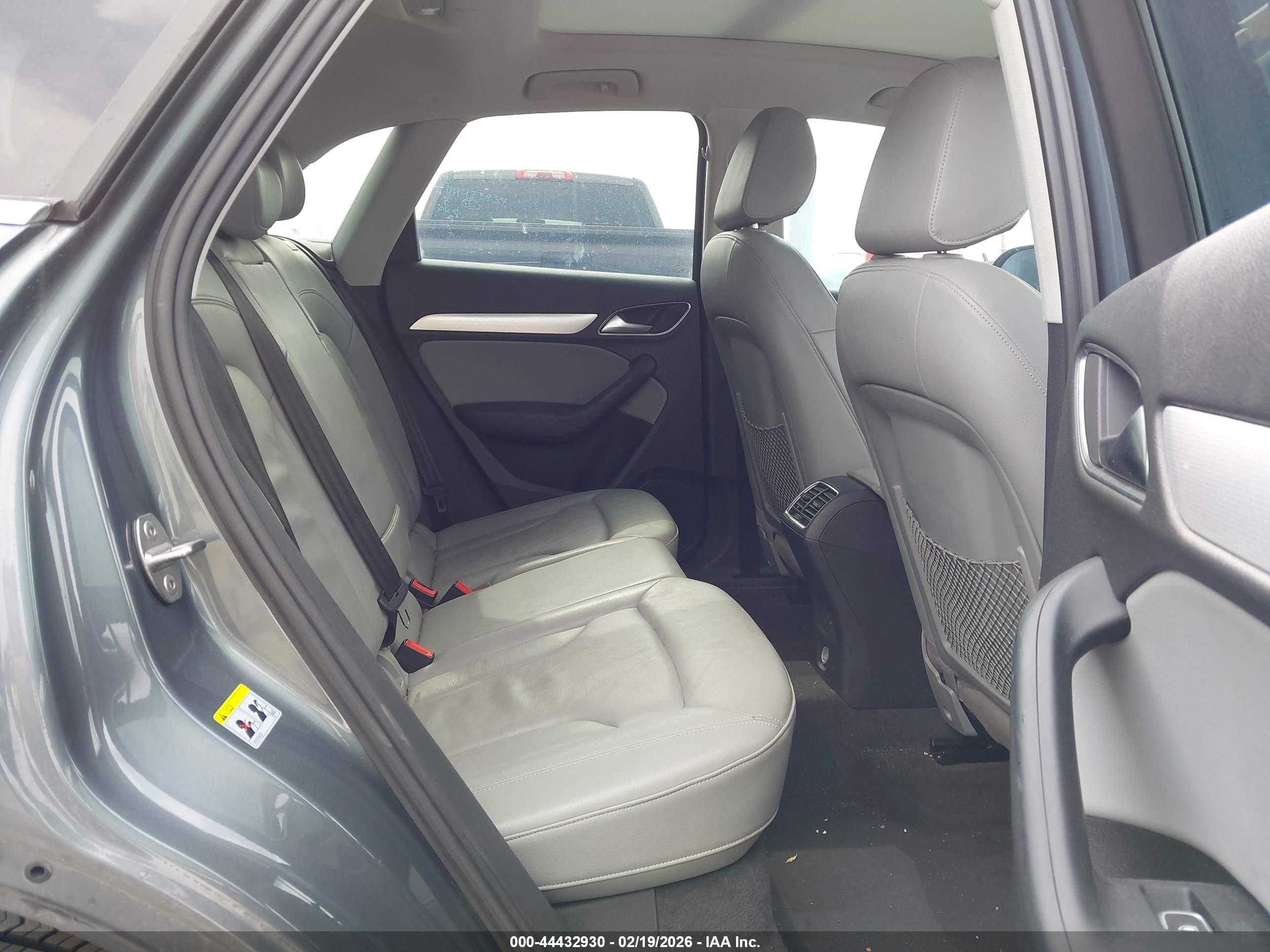 AUDI Q3 image 8