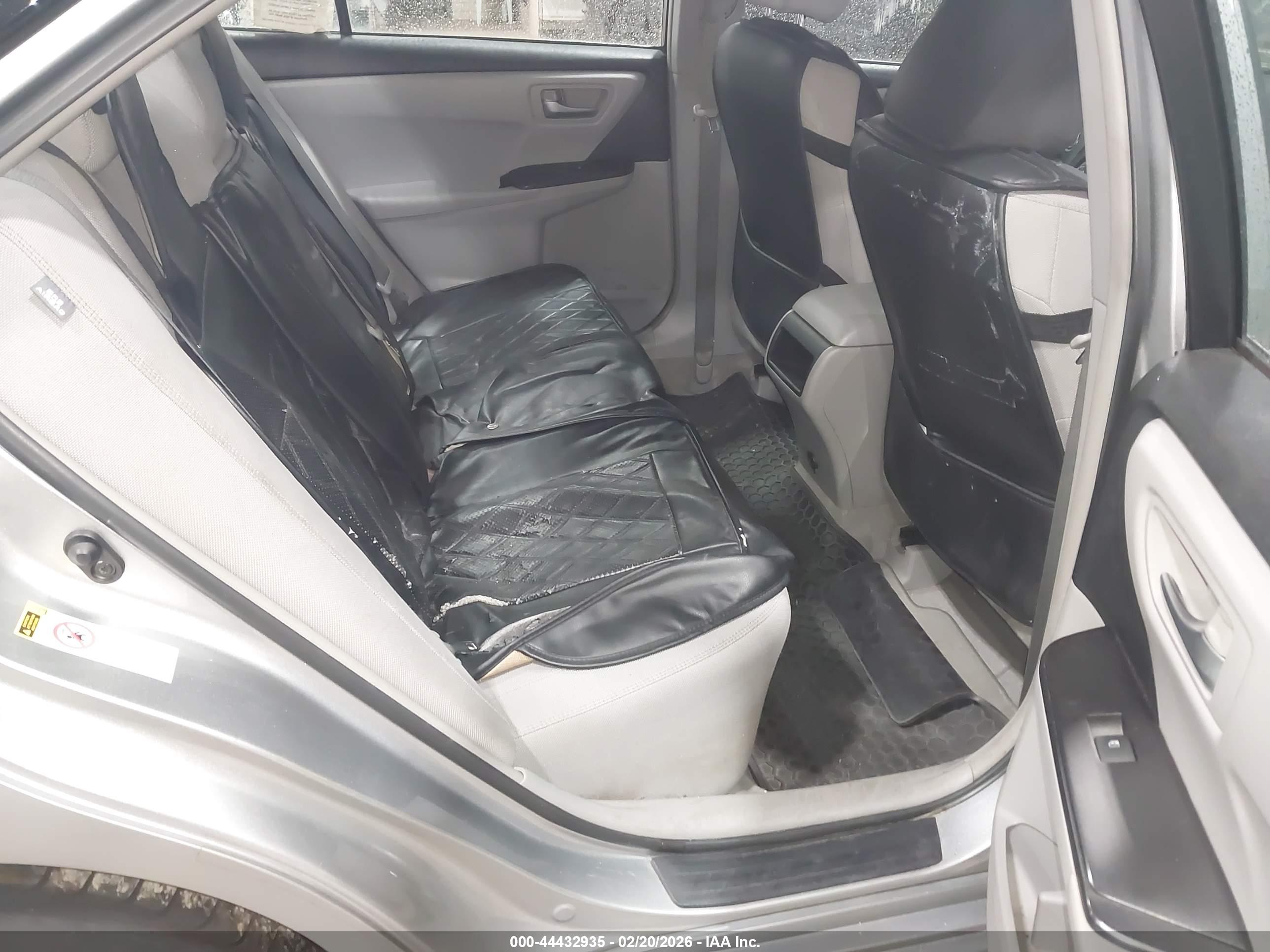 TOYOTA CAMRY image 8