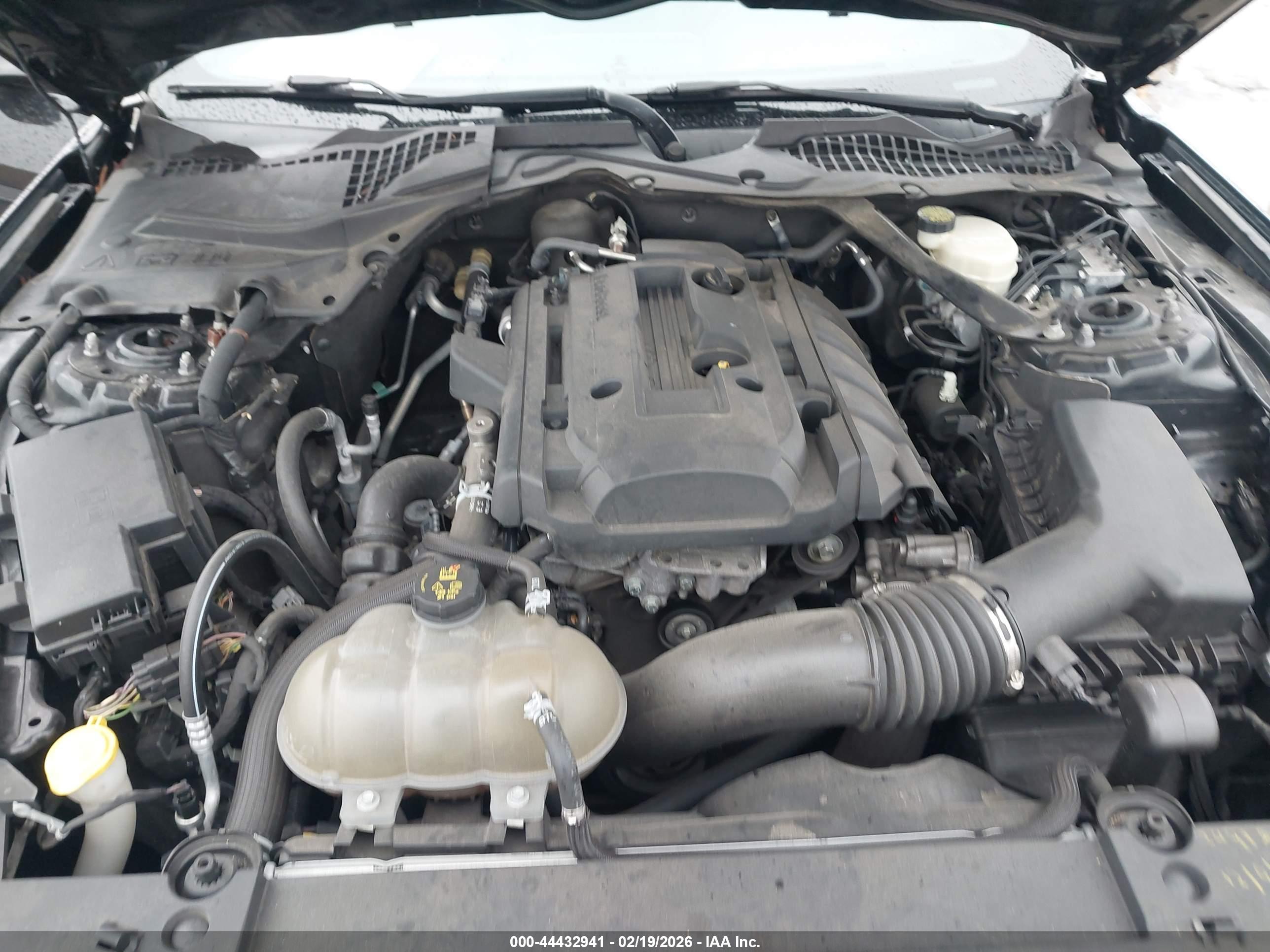 FORD MUSTANG image 10
