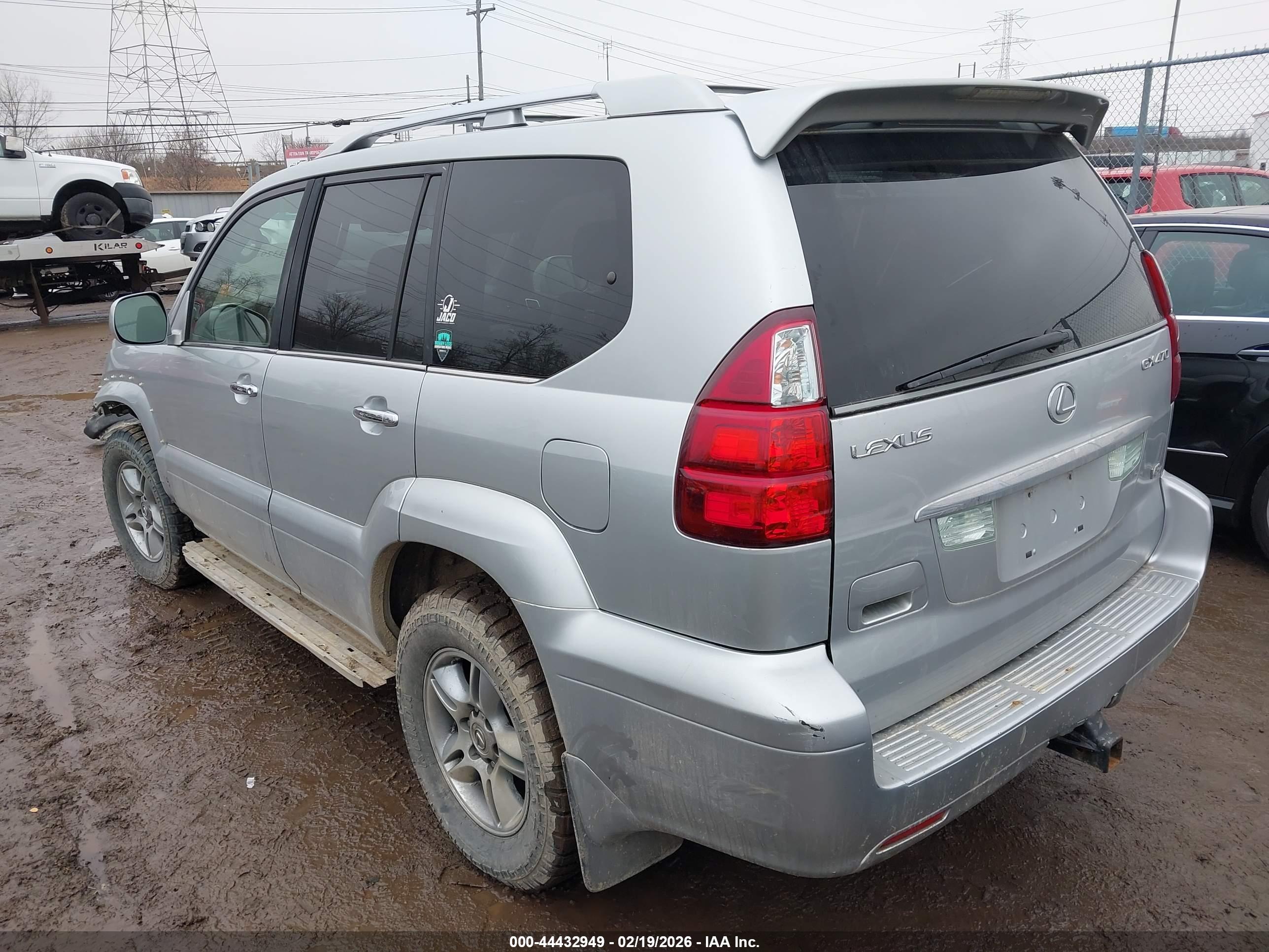 LEXUS GX image 3