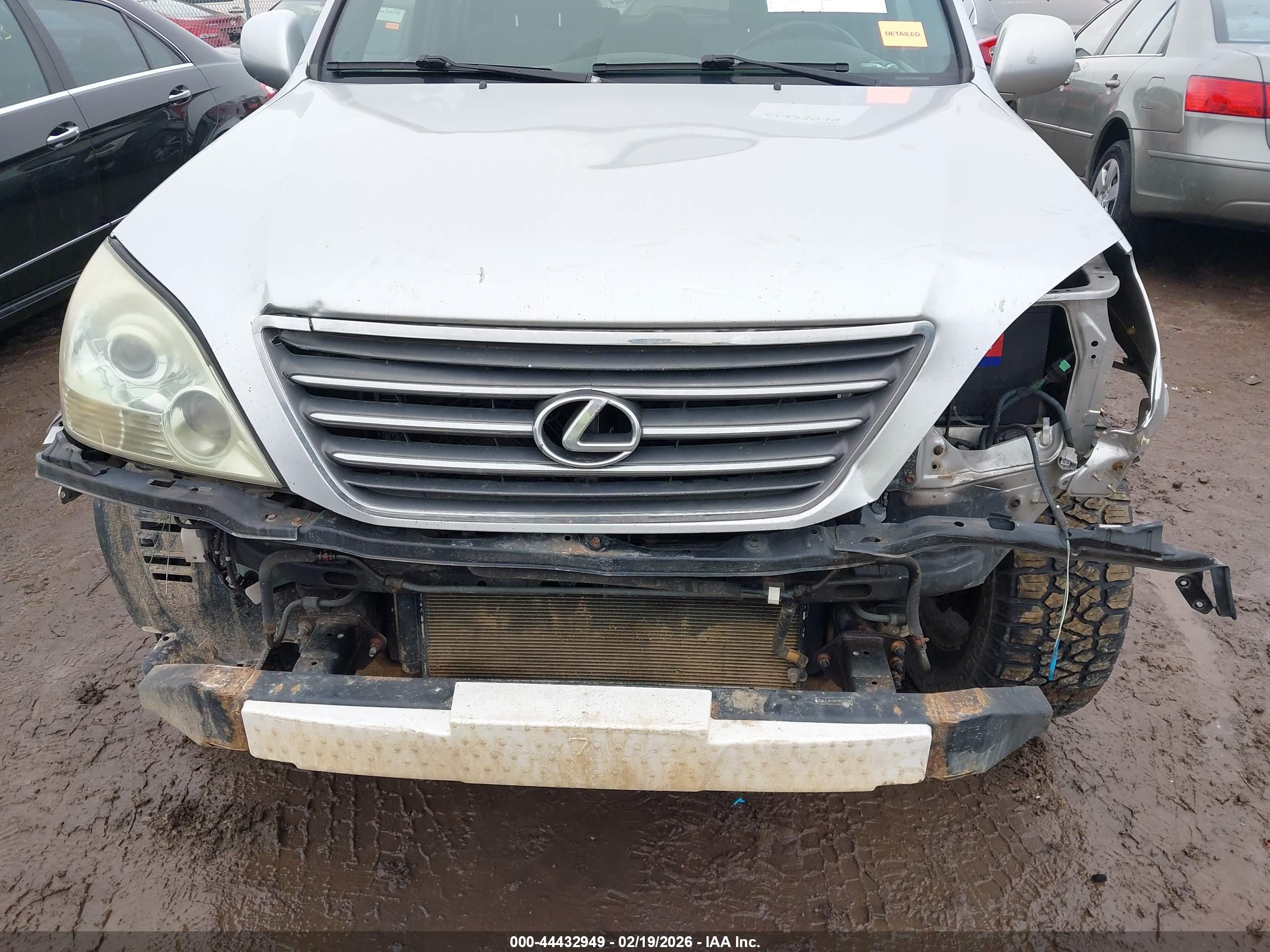 LEXUS GX image 6