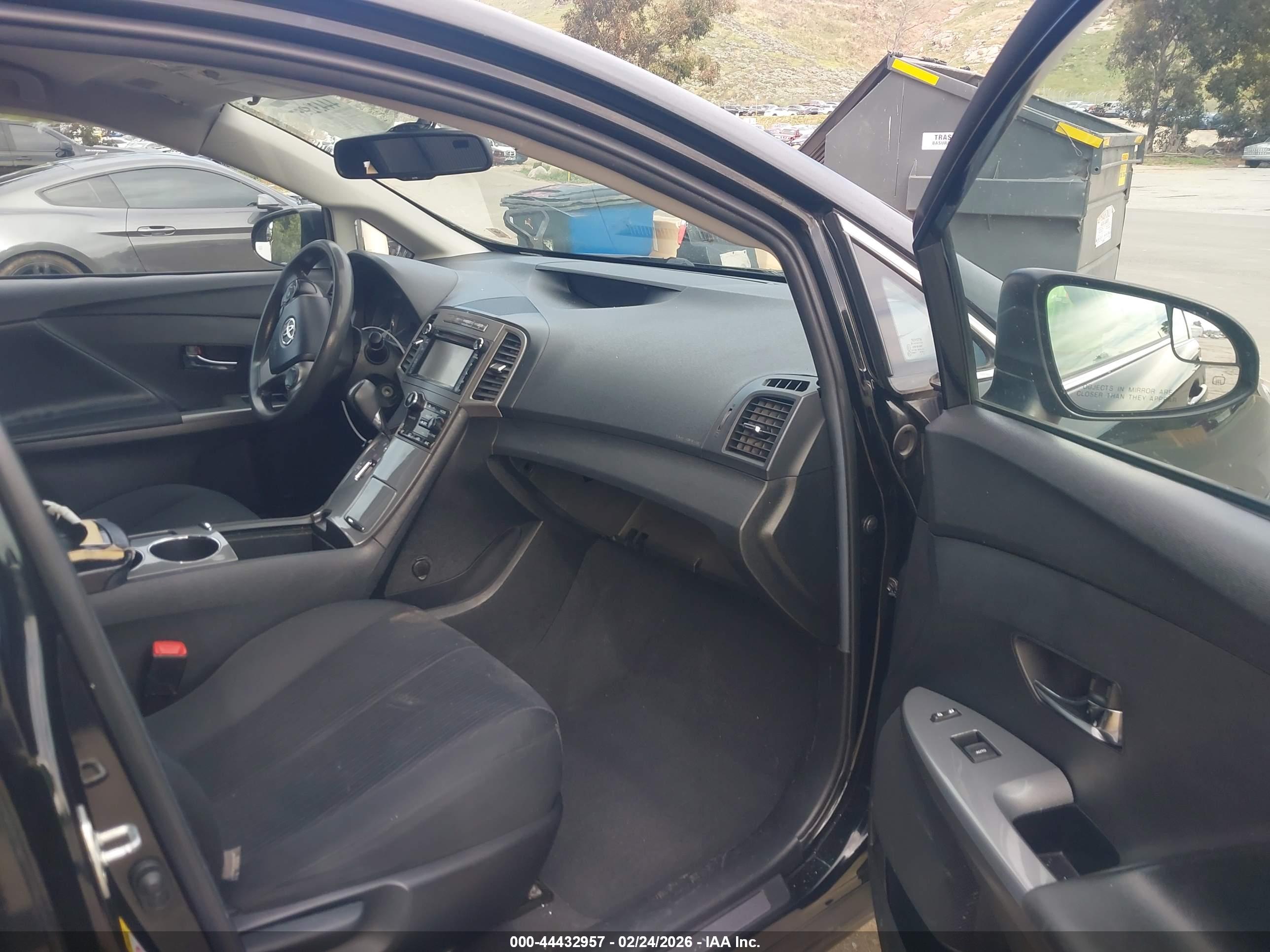 TOYOTA VENZA image 5