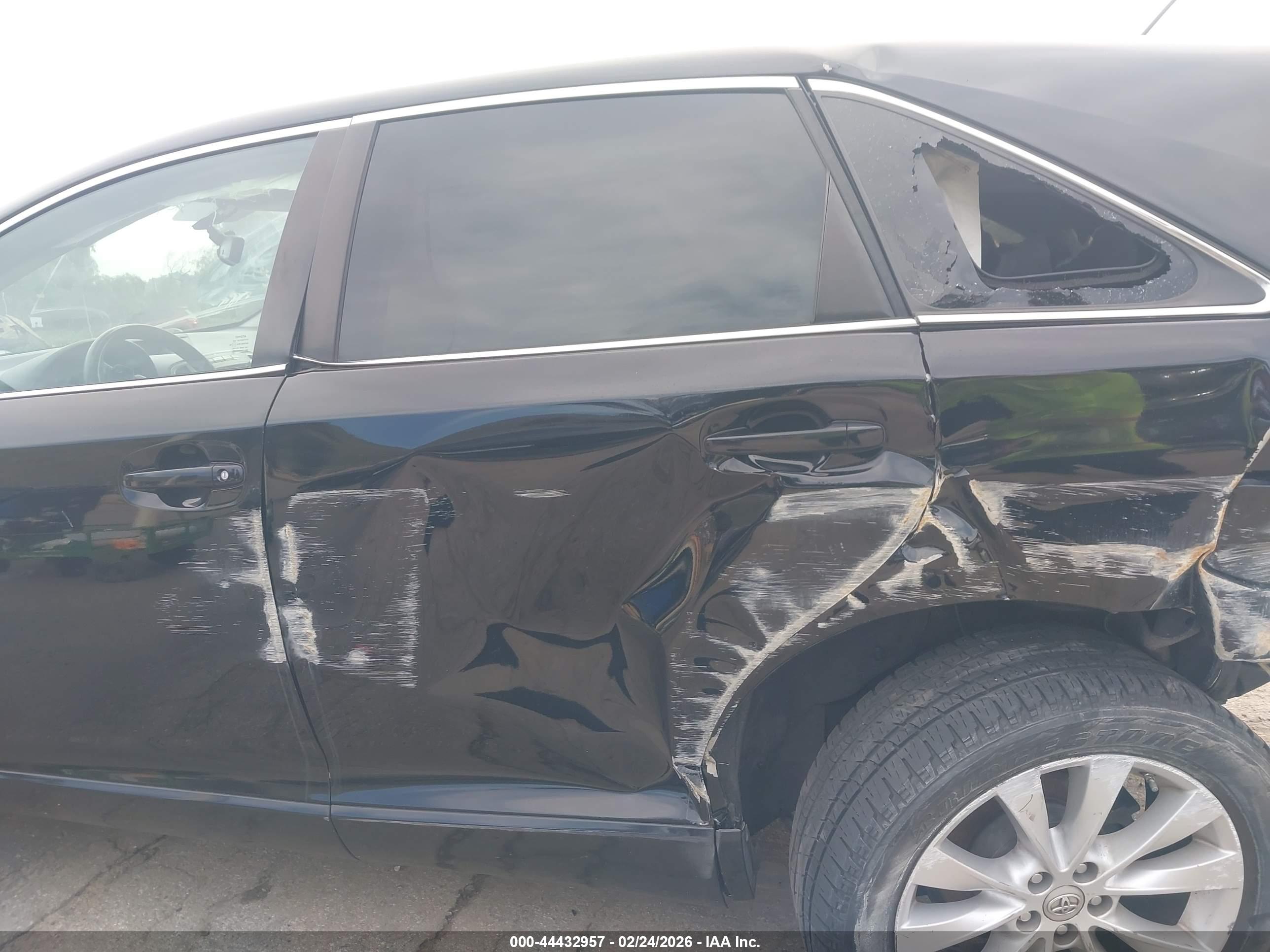 TOYOTA VENZA image 6