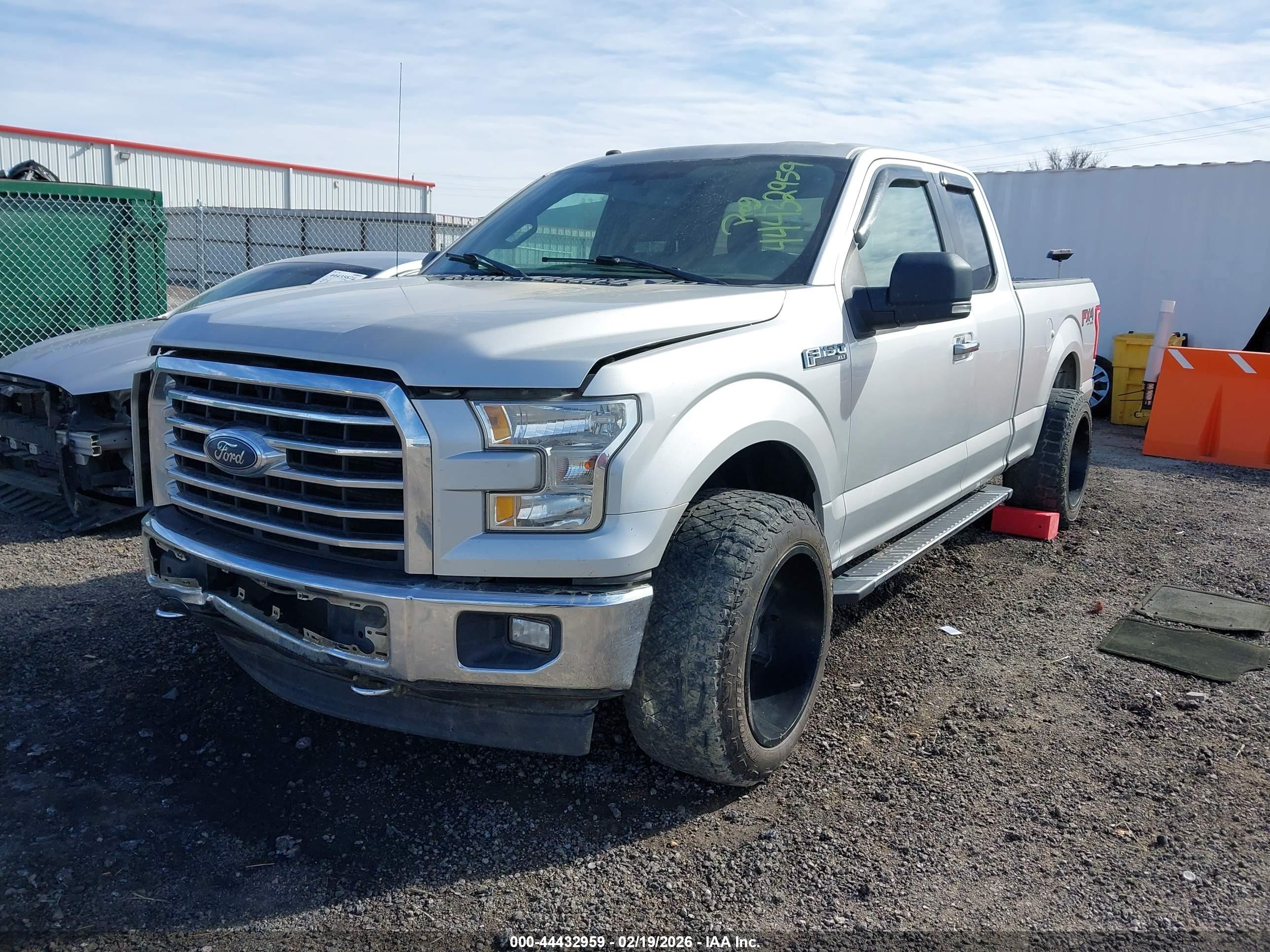 FORD F-150 image 2