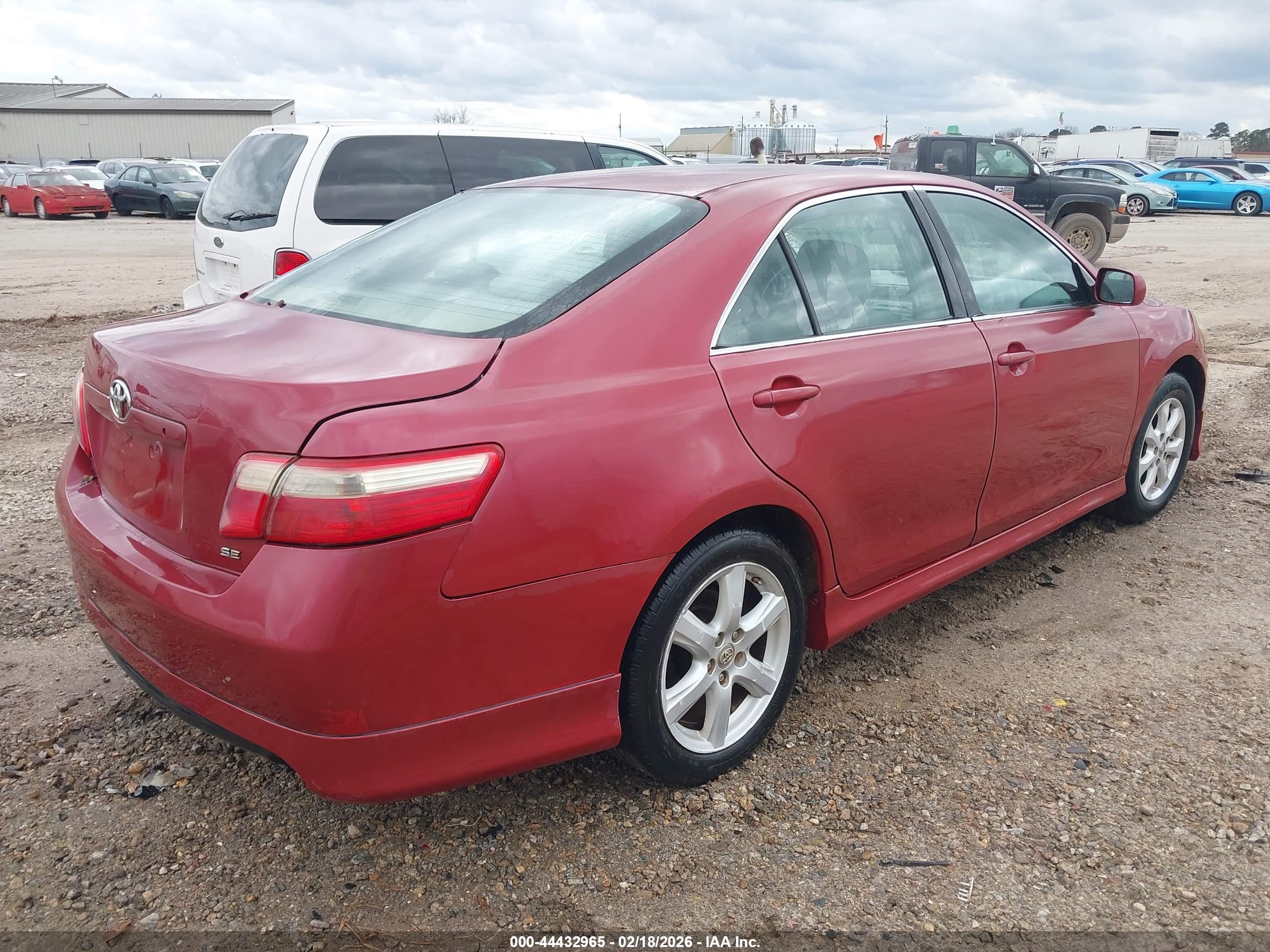 TOYOTA CAMRY image 4