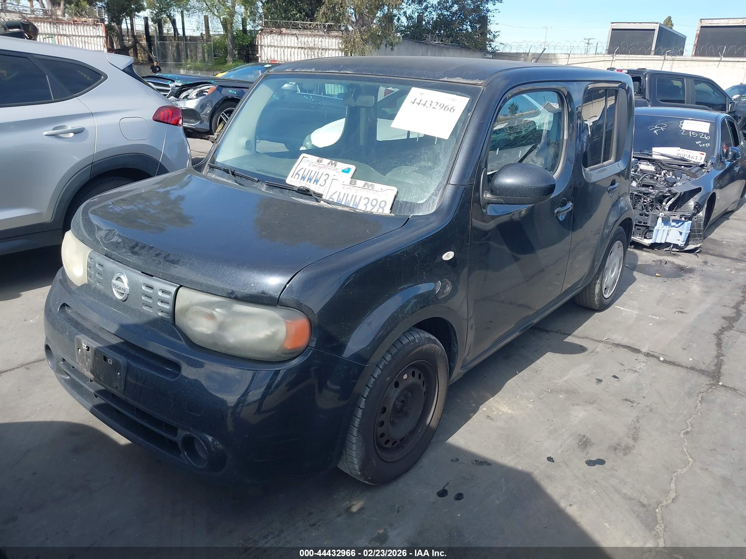 NISSAN CUBE image 2
