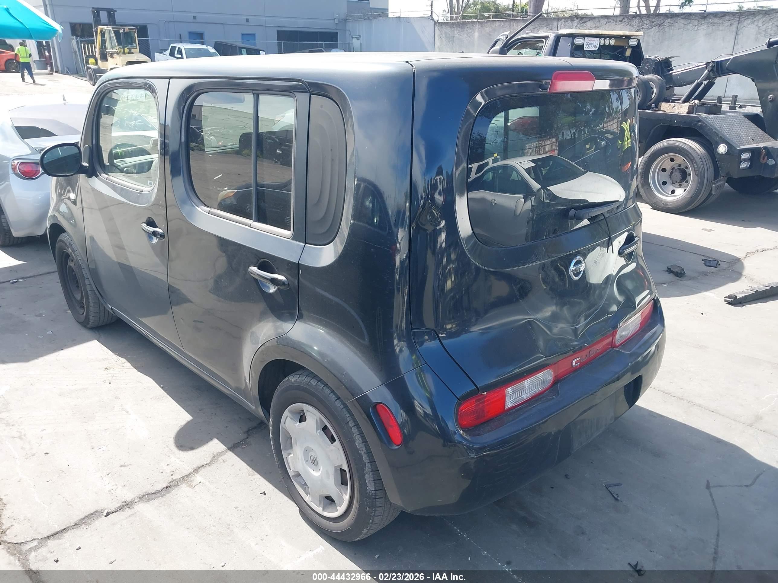 NISSAN CUBE image 3