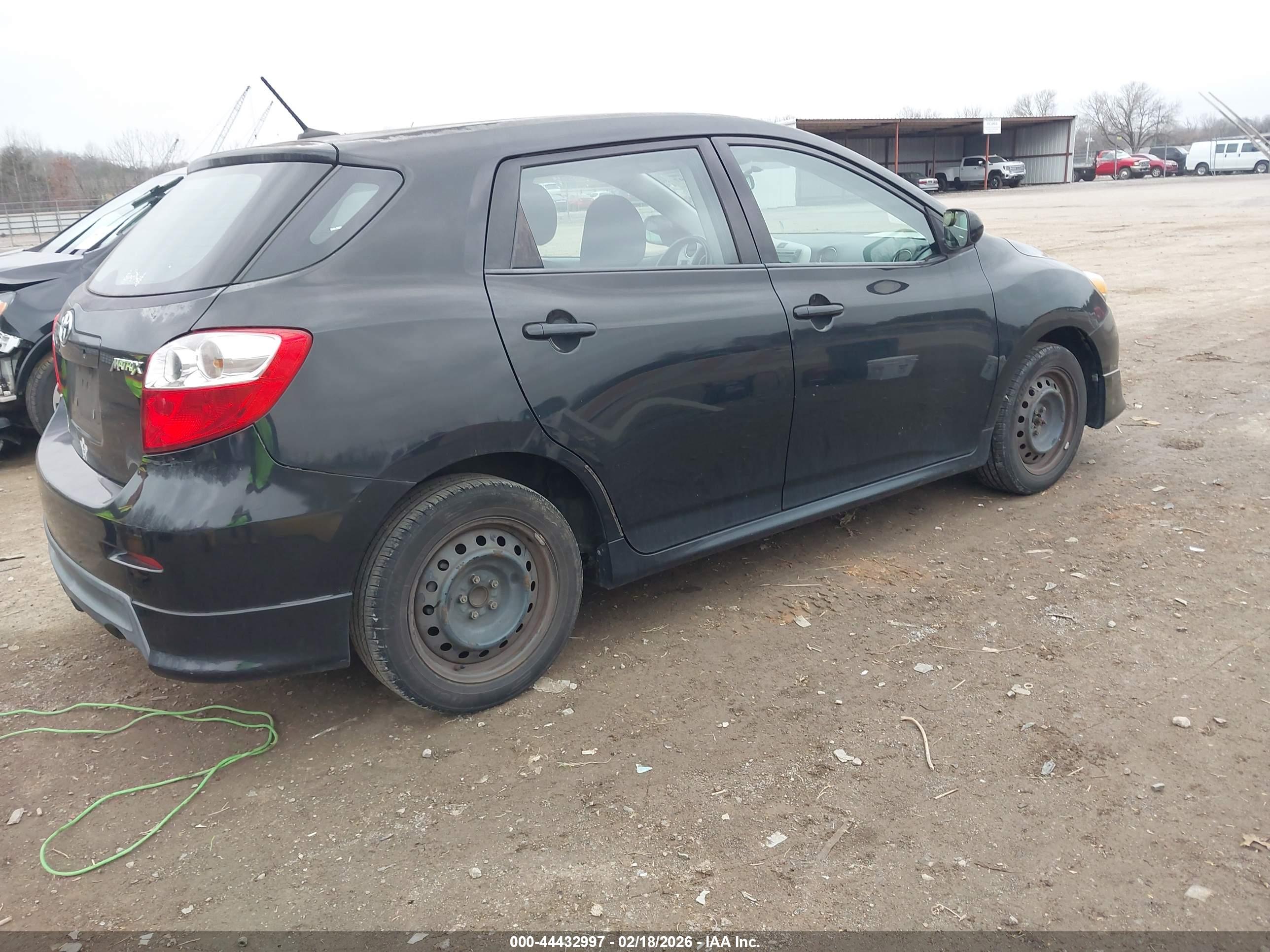 TOYOTA MATRIX image 4