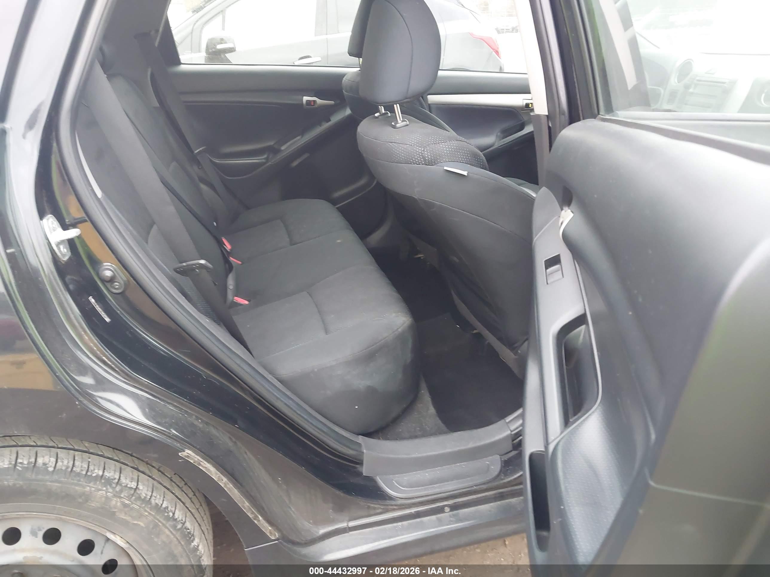 TOYOTA MATRIX image 8