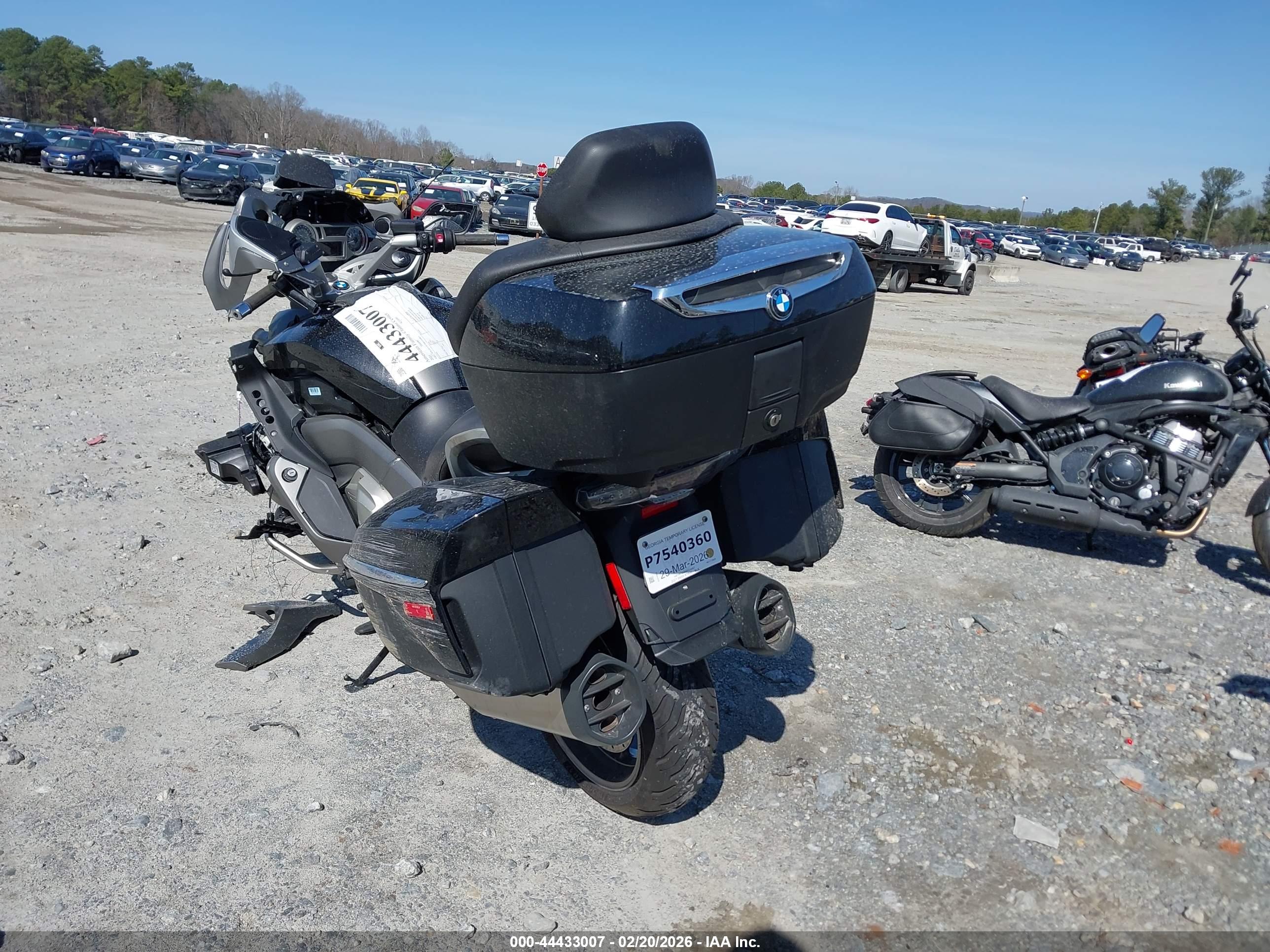 BMW K1600 image 3