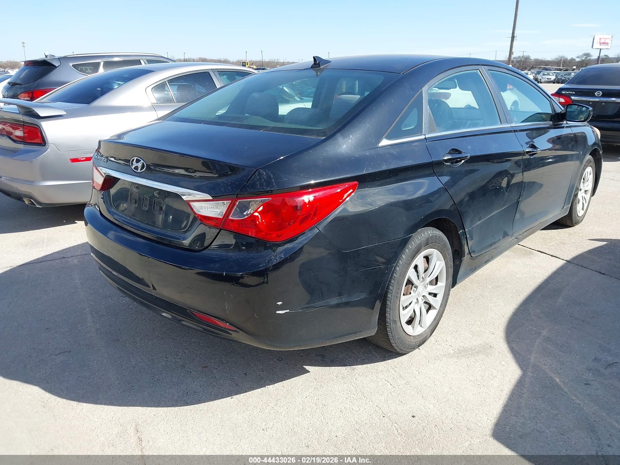 HYUNDAI SONATA image 4