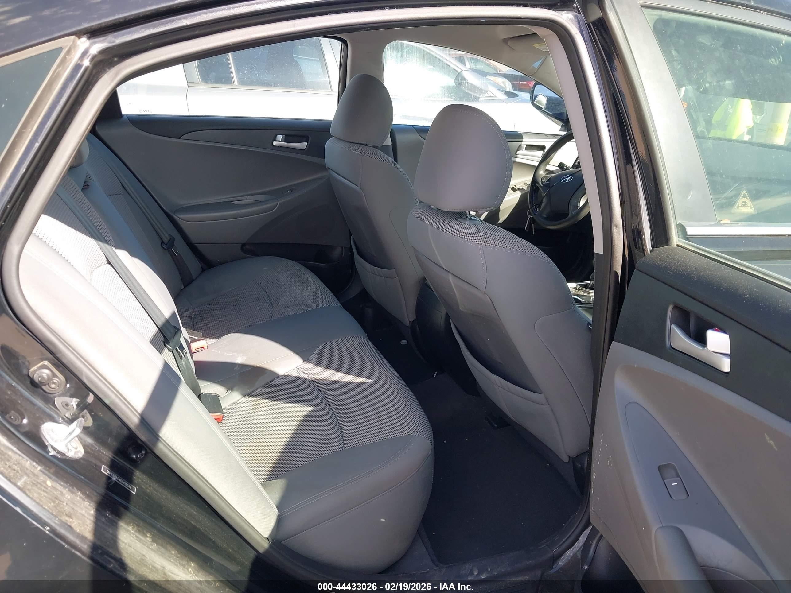HYUNDAI SONATA image 8