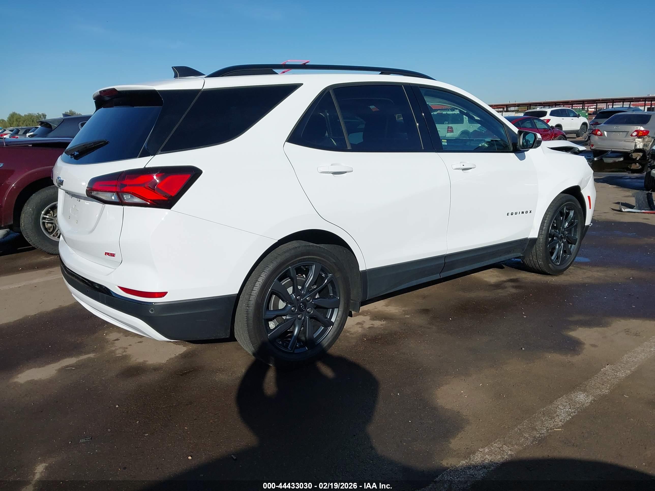 CHEVROLET EQUINOX image 4