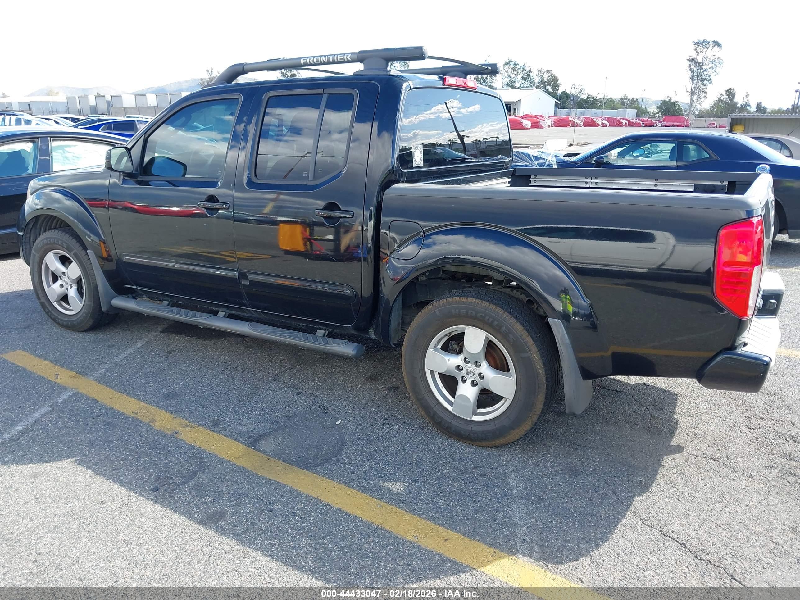 NISSAN FRONTIER image 3